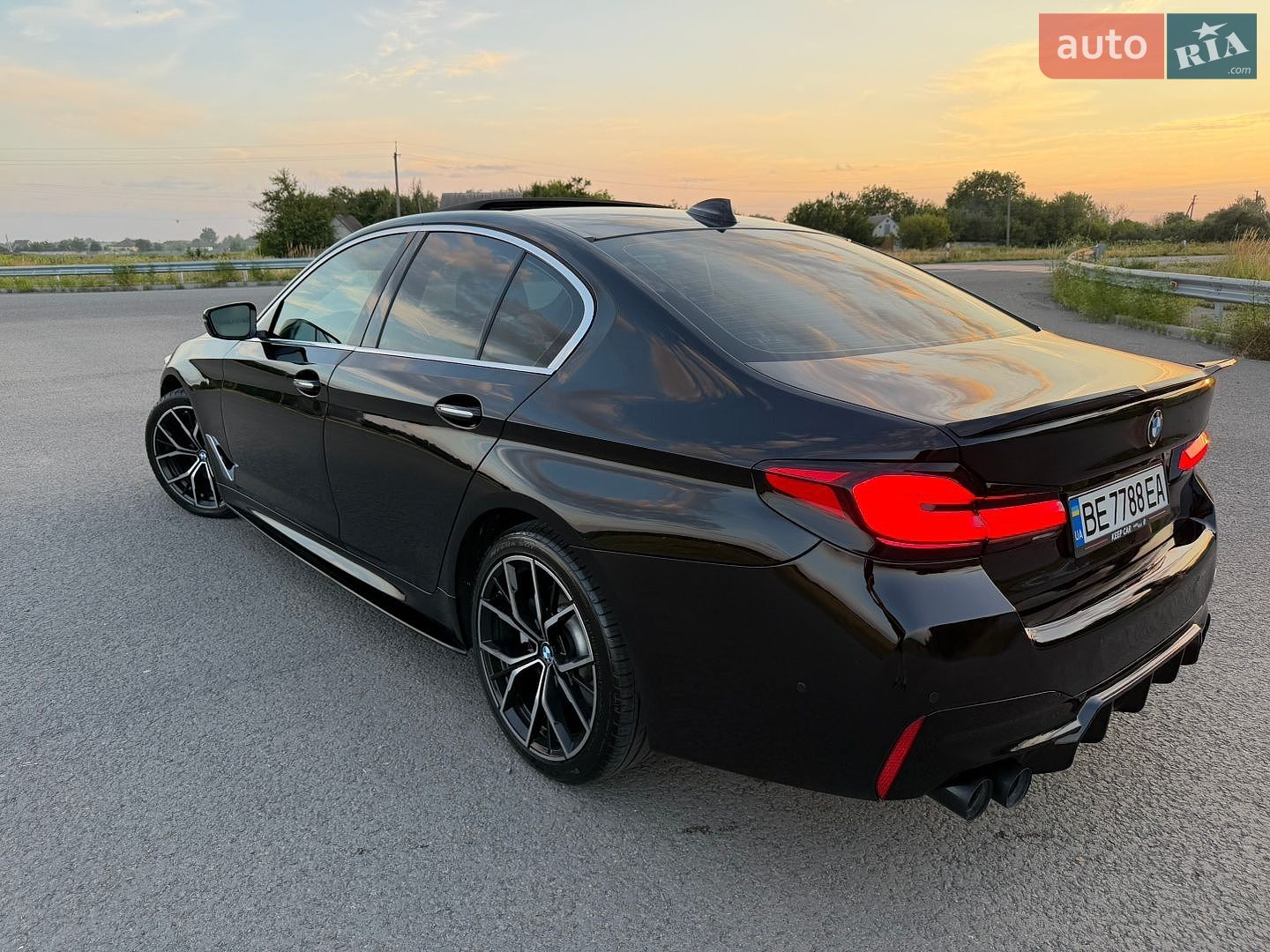 BMW 5 Series 2017 VIN WBAJA5C37HWA35129 фото оголошення 8 з 22