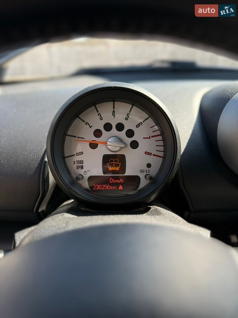 Mini Cooper 2011 VIN WMWZC5C54BWM10316 фото оголошення 17 з 33