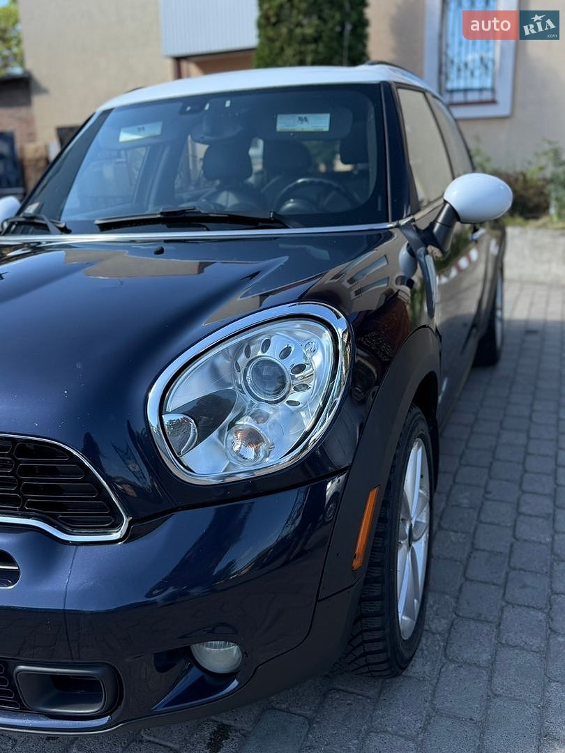 Mini Cooper 2011 VIN WMWZC5C54BWM10316 фото оголошення 2 з 33