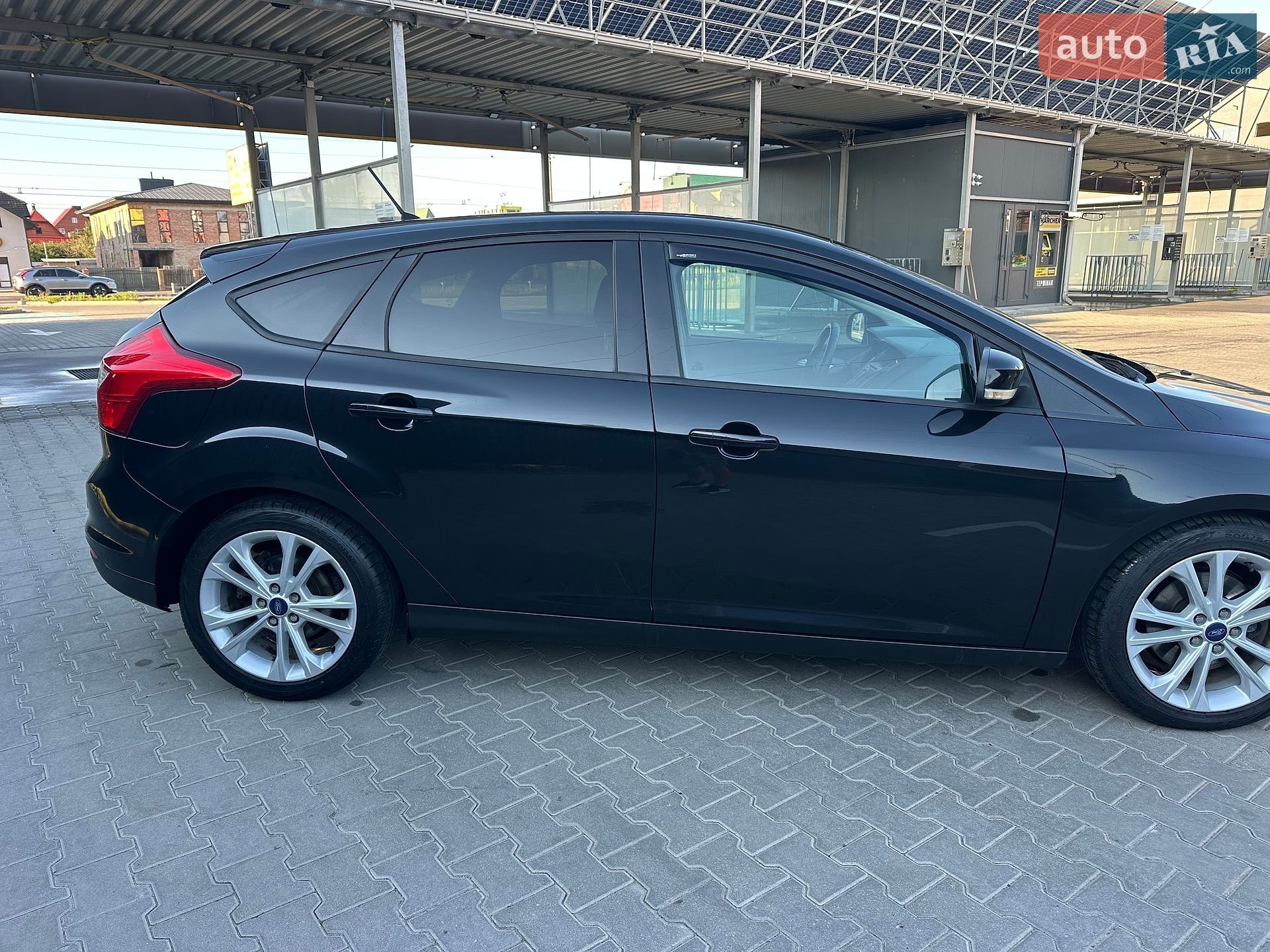Ford Focus 2011 VIN WF0KXXGCBKBK56608 фото оголошення 3 з 13