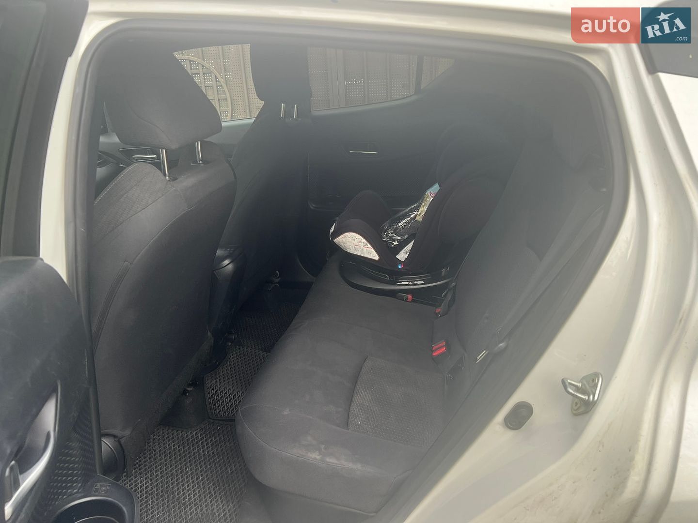 Toyota C-HR 2019 VIN NMTKZ3BX00R304936 фото оголошення 8 з 15