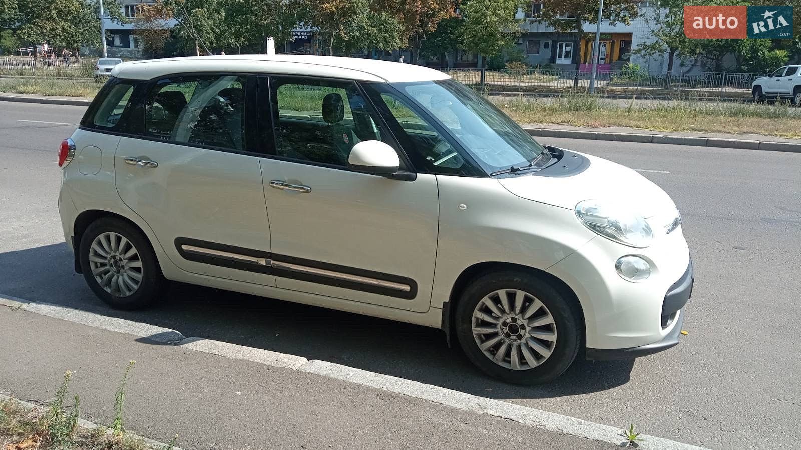 Fiat 500l 2016 VIN ZFA19900005316394 фото оголошення 2 з 13