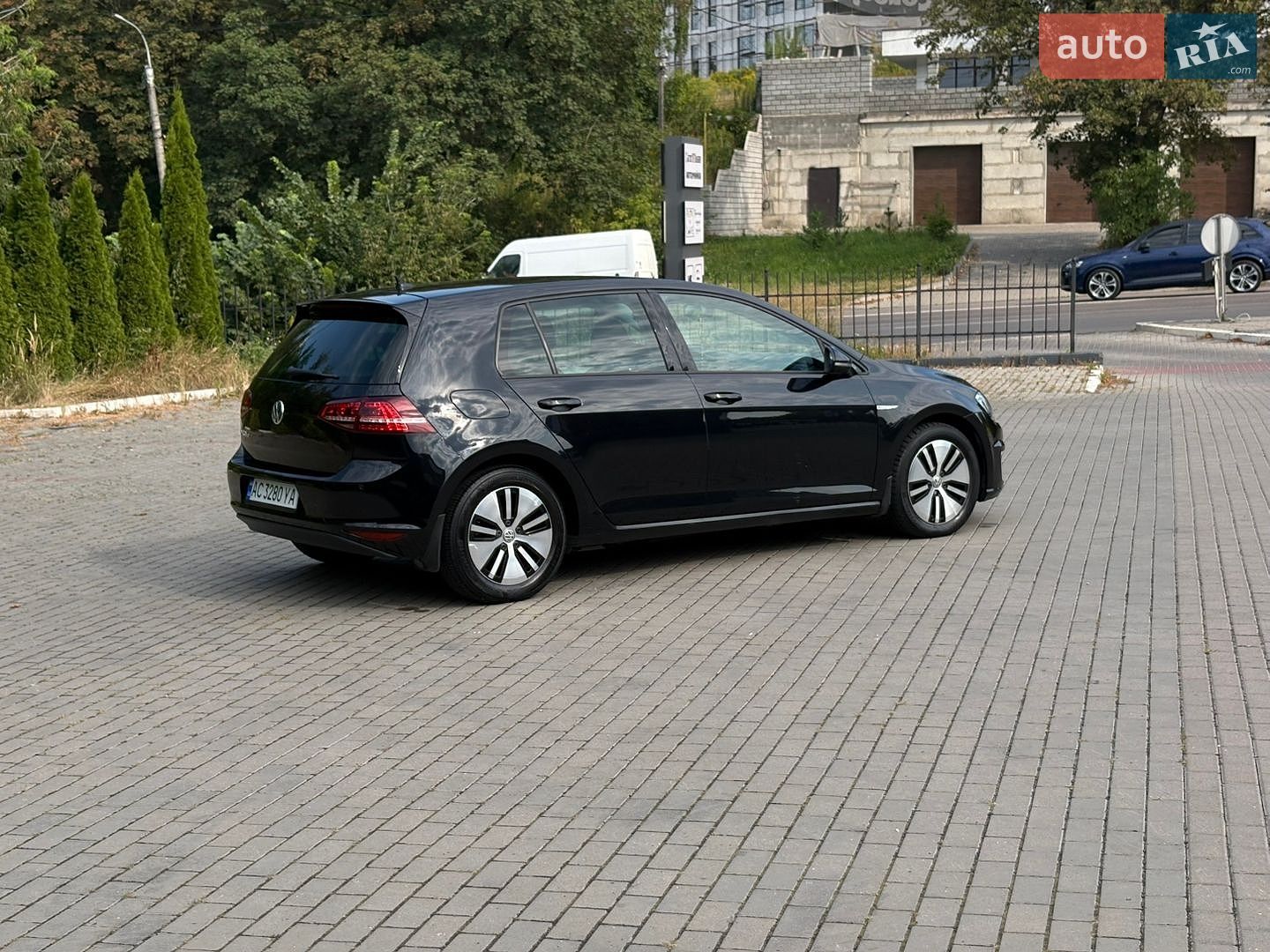 Volkswagen e-Golf 2015 VIN WVWZZZAUZFW911632 фото оголошення 7 з 28