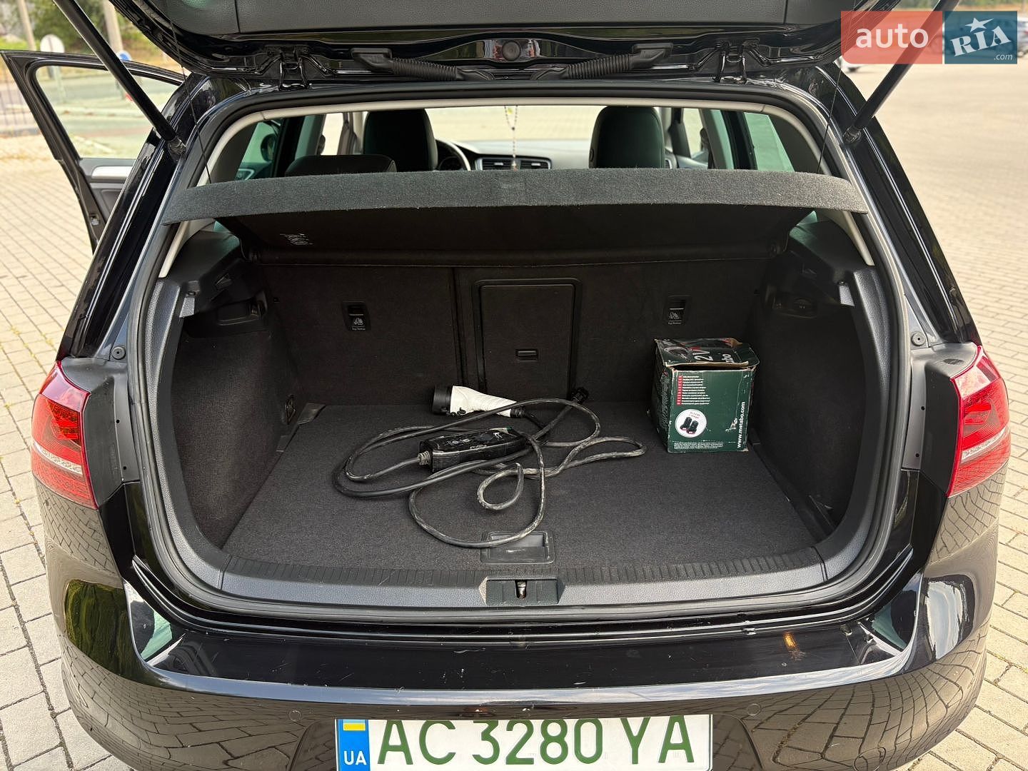 Volkswagen e-Golf 2015 VIN WVWZZZAUZFW911632 фото оголошення 18 з 28