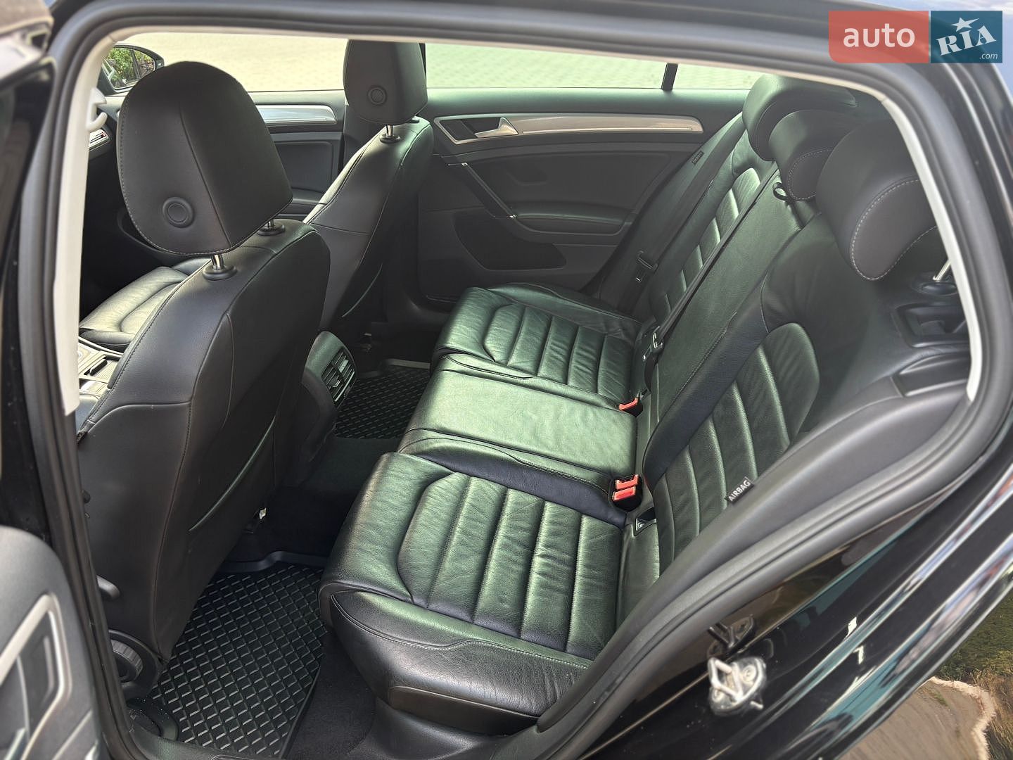 Volkswagen e-Golf 2015 VIN WVWZZZAUZFW911632 фото оголошення 17 з 28