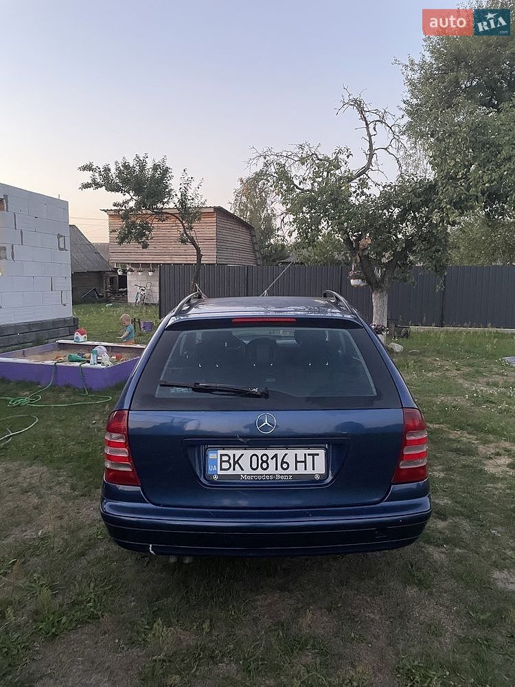 Mercedes-Benz C-Class 2004 VIN WDB2032081F653841 фото оголошення 4 з 9