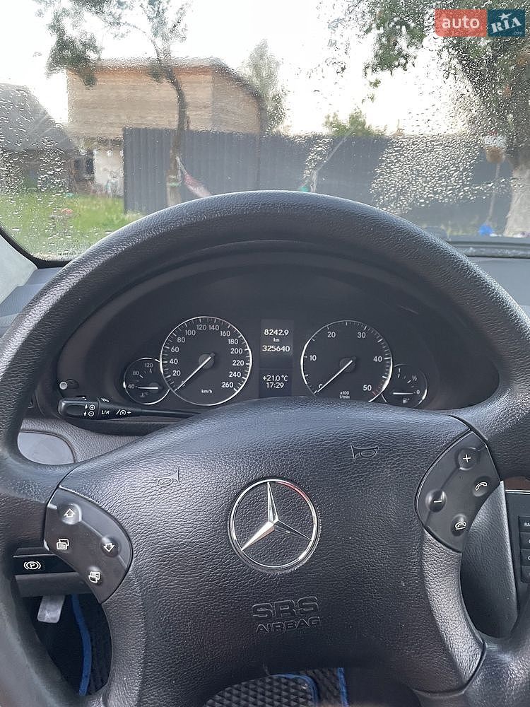 Mercedes-Benz C-Class 2004 VIN WDB2032081F653841 фото оголошення 5 з 9