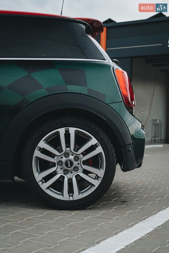Mini Hatch 2017 VIN WMWXM910802F98557 фото оголошення 8 з 31