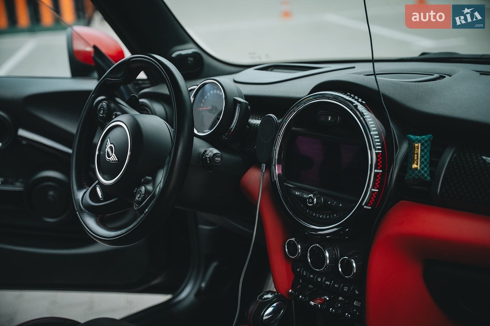 Mini Hatch 2017 VIN WMWXM910802F98557 фото оголошення 19 з 31