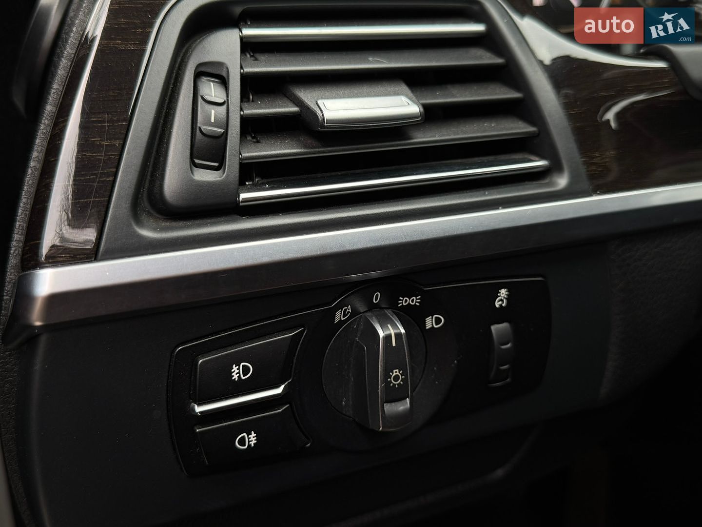 BMW 6 Series Gran Coupe 2013 VIN WBA6B81070DZ71830 фото оголошення 27 з 28