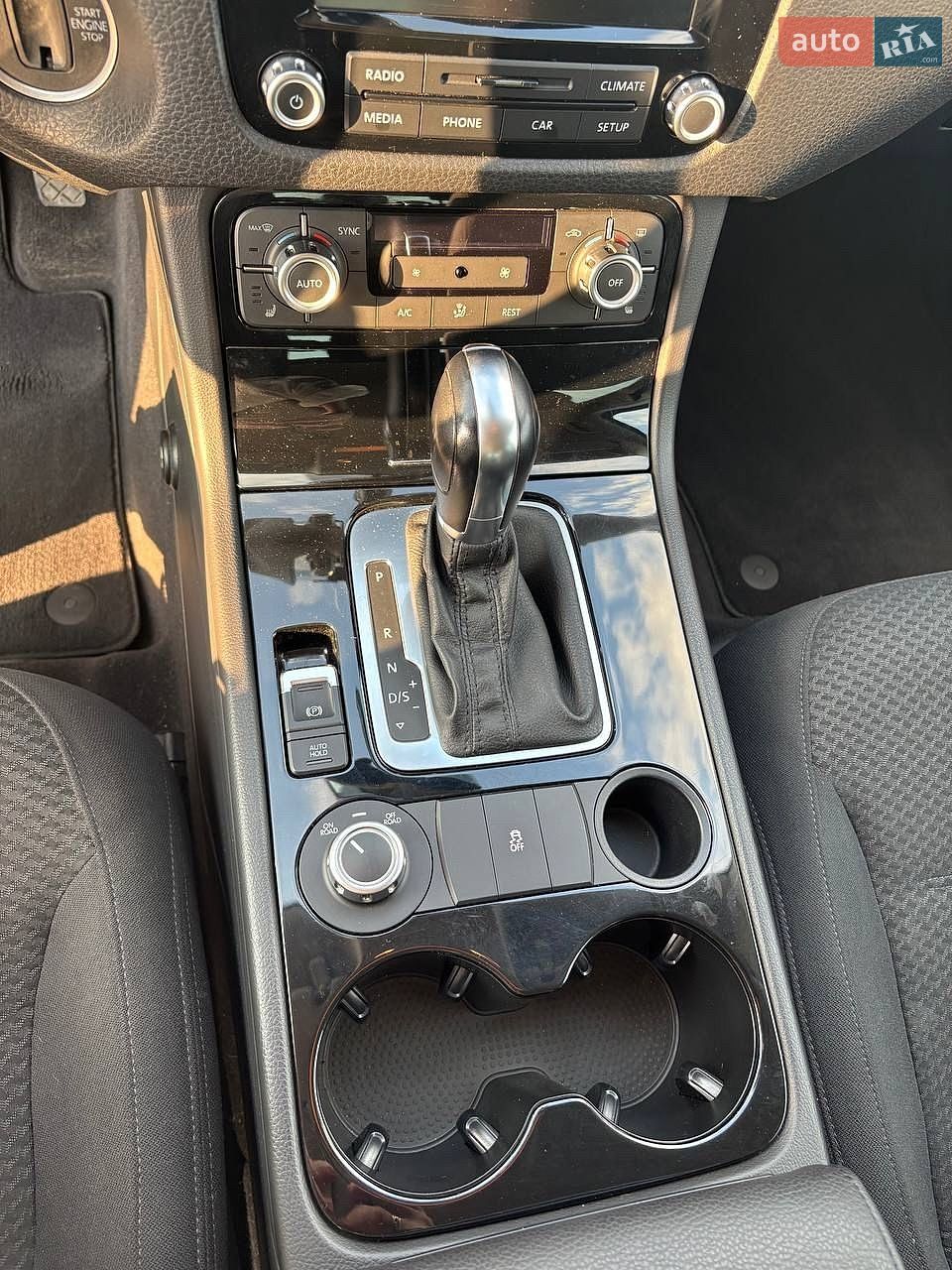 Volkswagen Touareg 2013 VIN WVGZZZ7PZED023329 фото оголошення 7 з 12