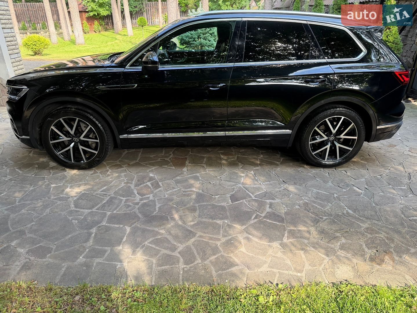 Volkswagen Touareg 2023 VIN WVGZZZCR5PD026586 фото оголошення 4 з 19