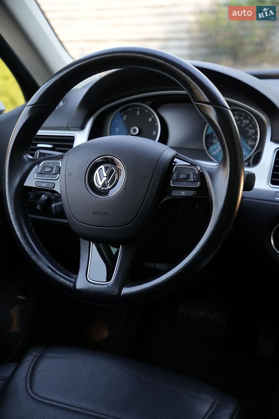 Volkswagen Touareg 2015 VIN WVGEP9BP5FD007703 фото оголошення 12 з 21