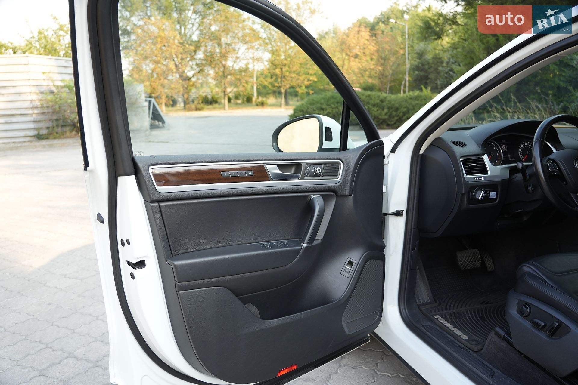 Volkswagen Touareg 2015 VIN WVGEP9BP5FD007703 фото оголошення 16 з 21