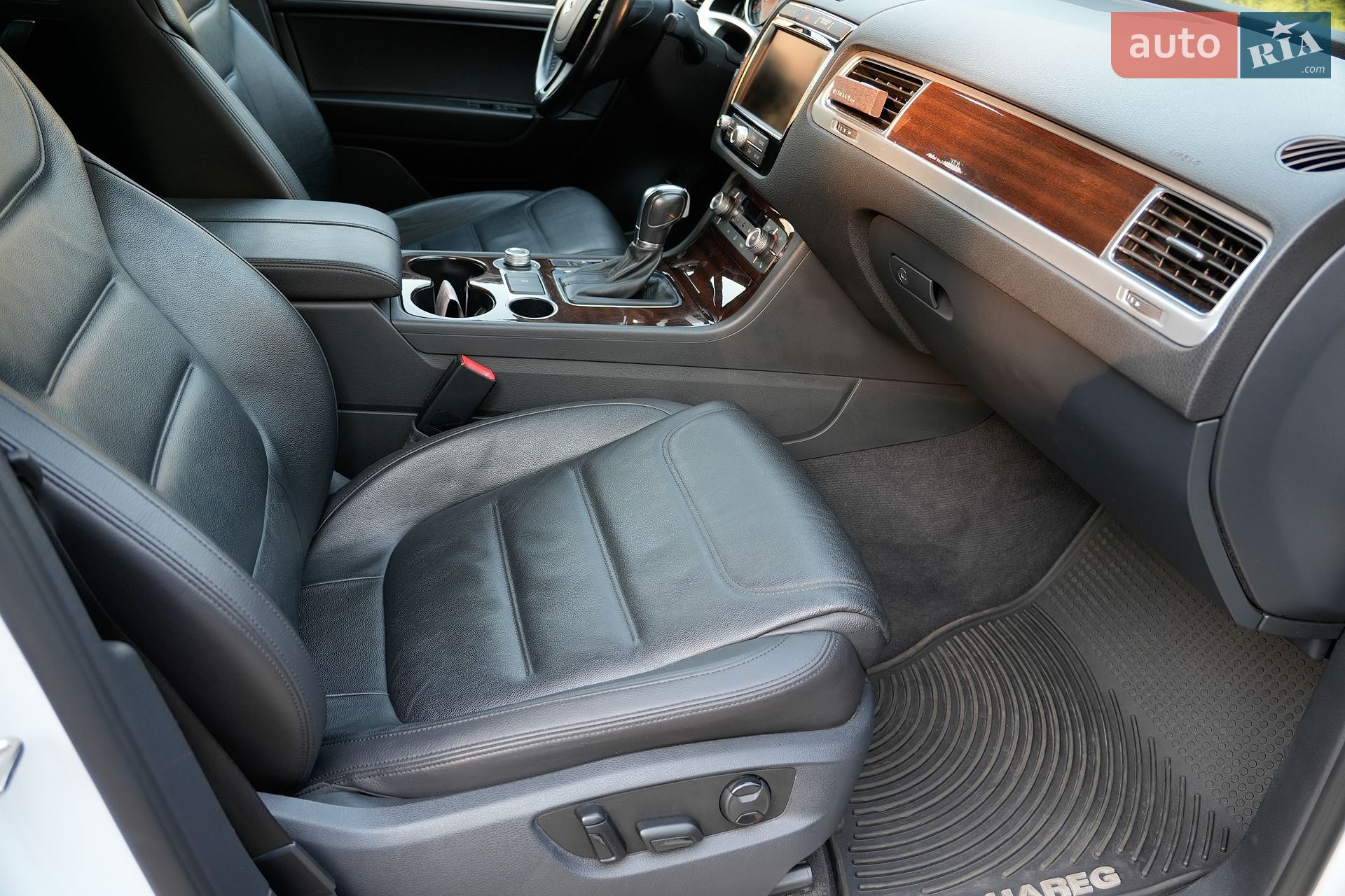 Volkswagen Touareg 2015 VIN WVGEP9BP5FD007703 фото оголошення 18 з 21