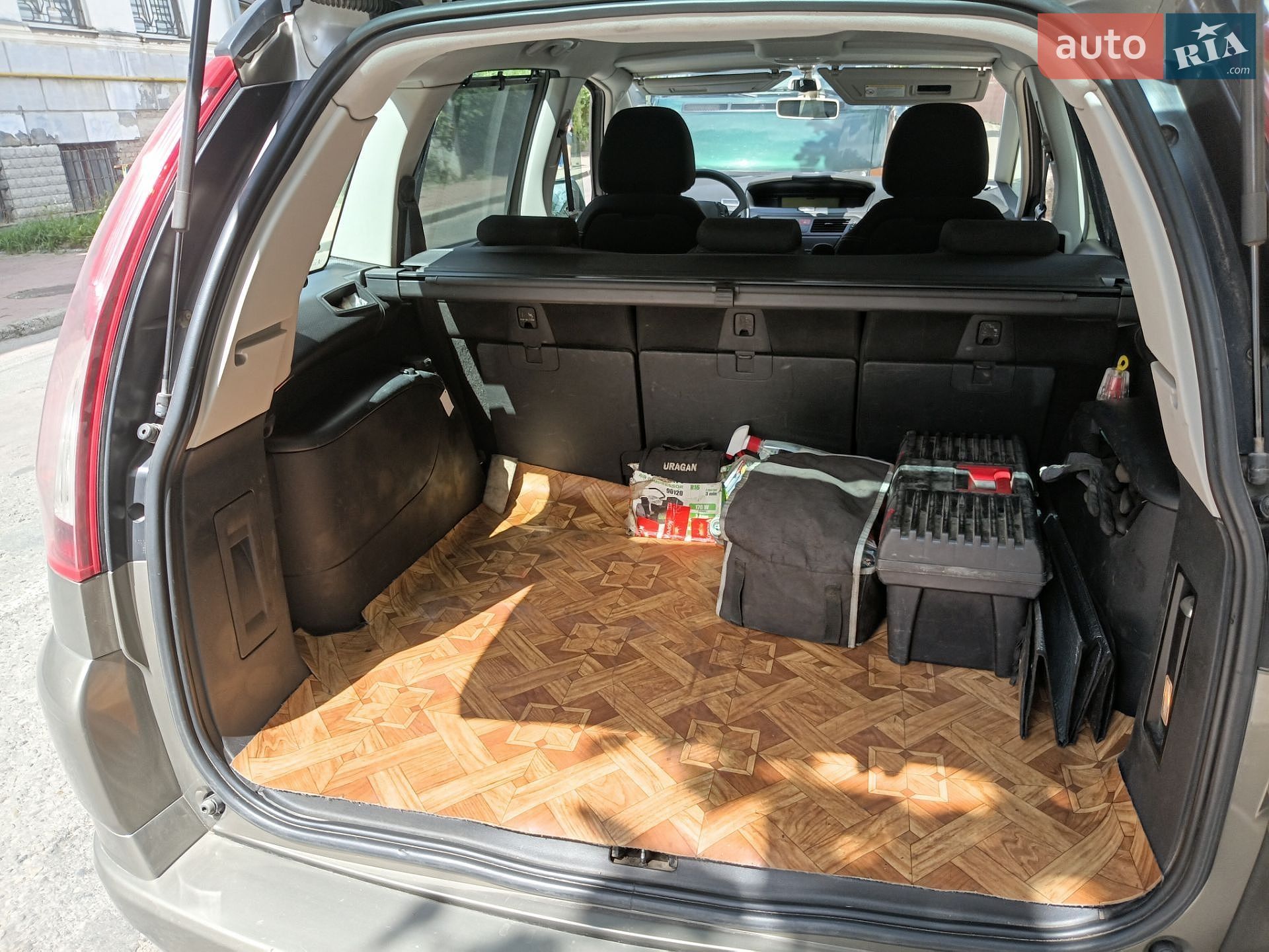 Citroen C4 Picasso 2011 VIN VF7UA9HR8BJ741401 фото оголошення 16 з 24