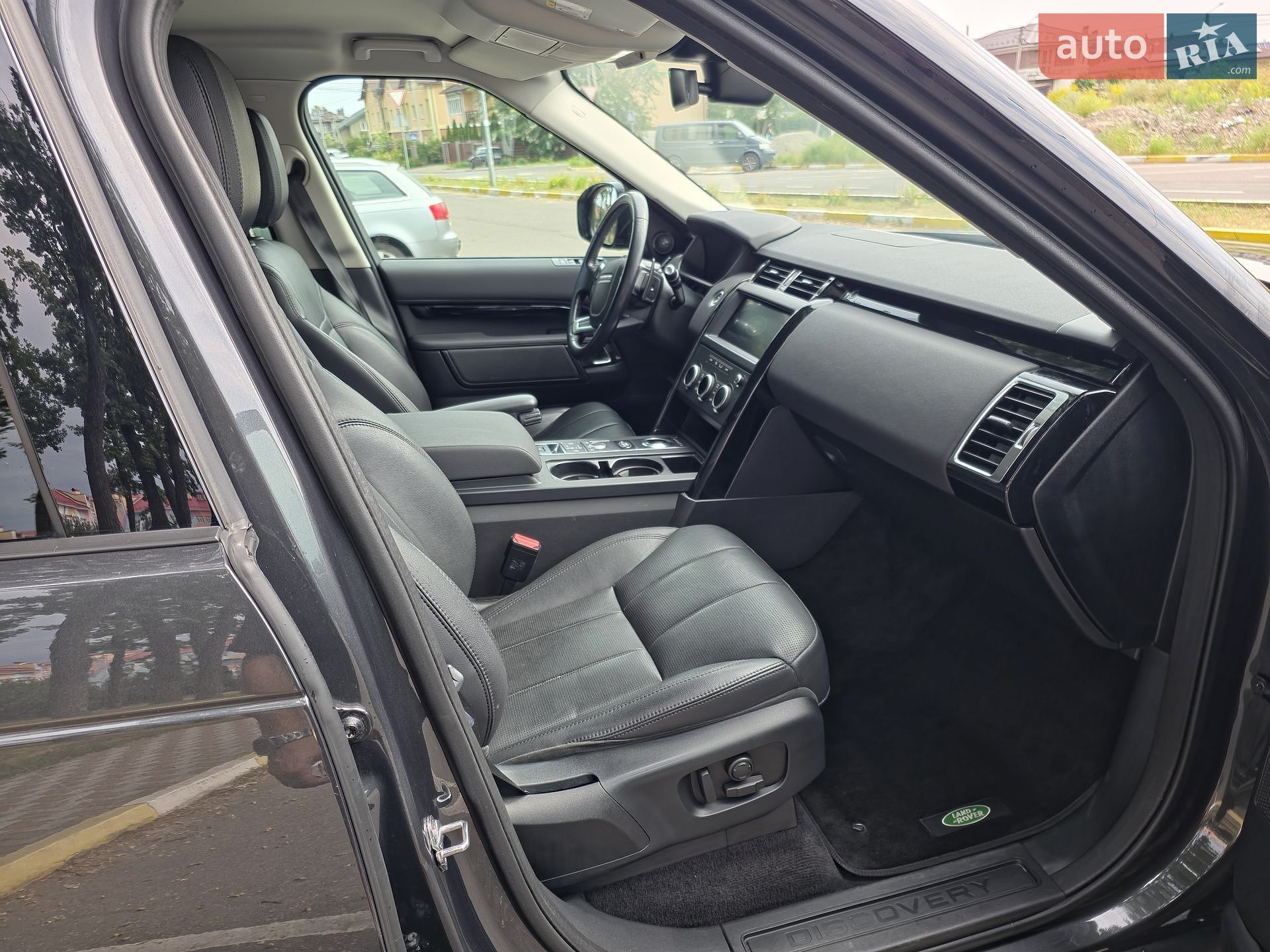 Land Rover Discovery 2019 VIN SALRA2BKXK2414689 фото оголошення 20 з 25