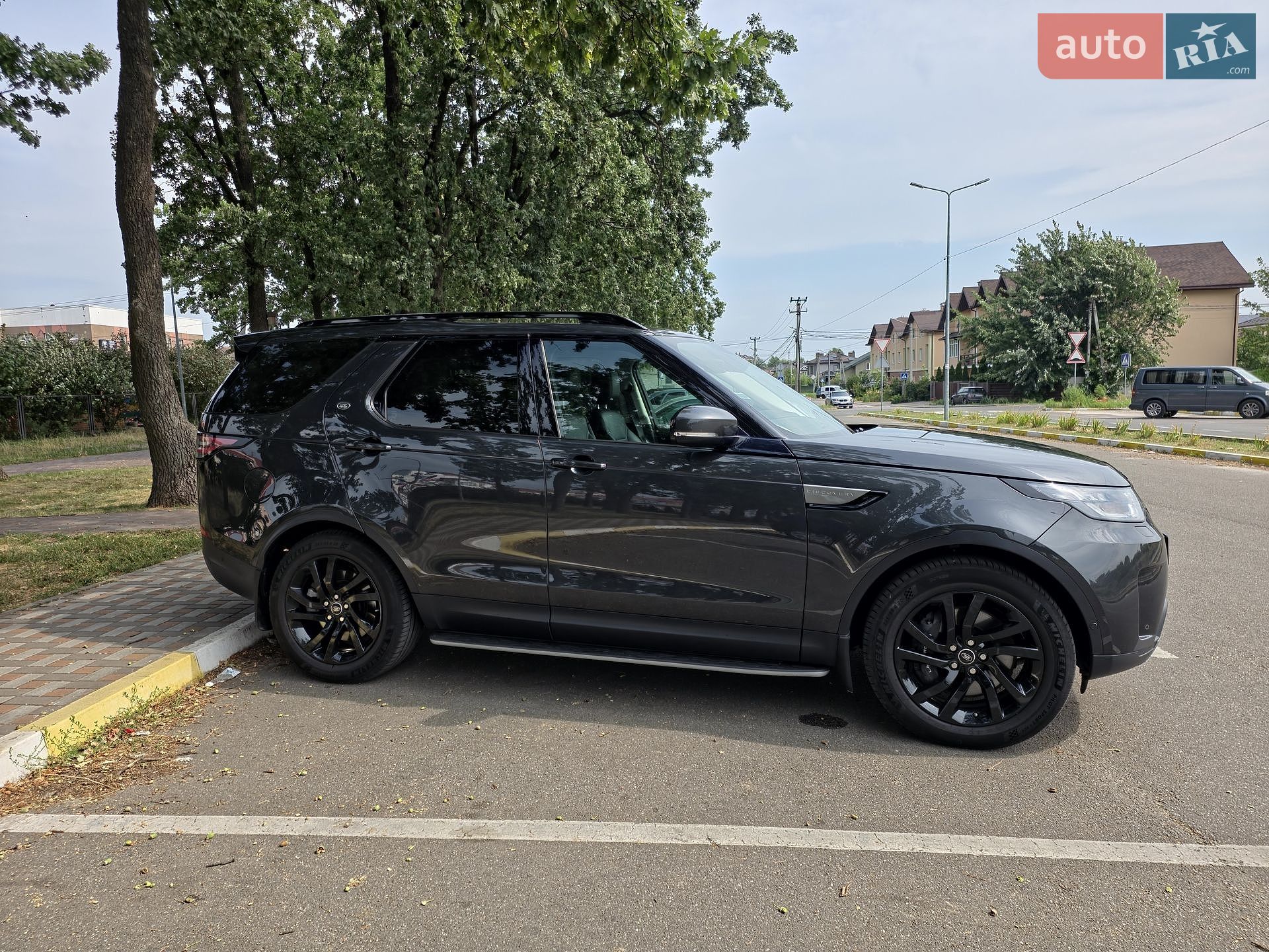 Land Rover Discovery 2019 VIN SALRA2BKXK2414689 фото оголошення 10 з 25
