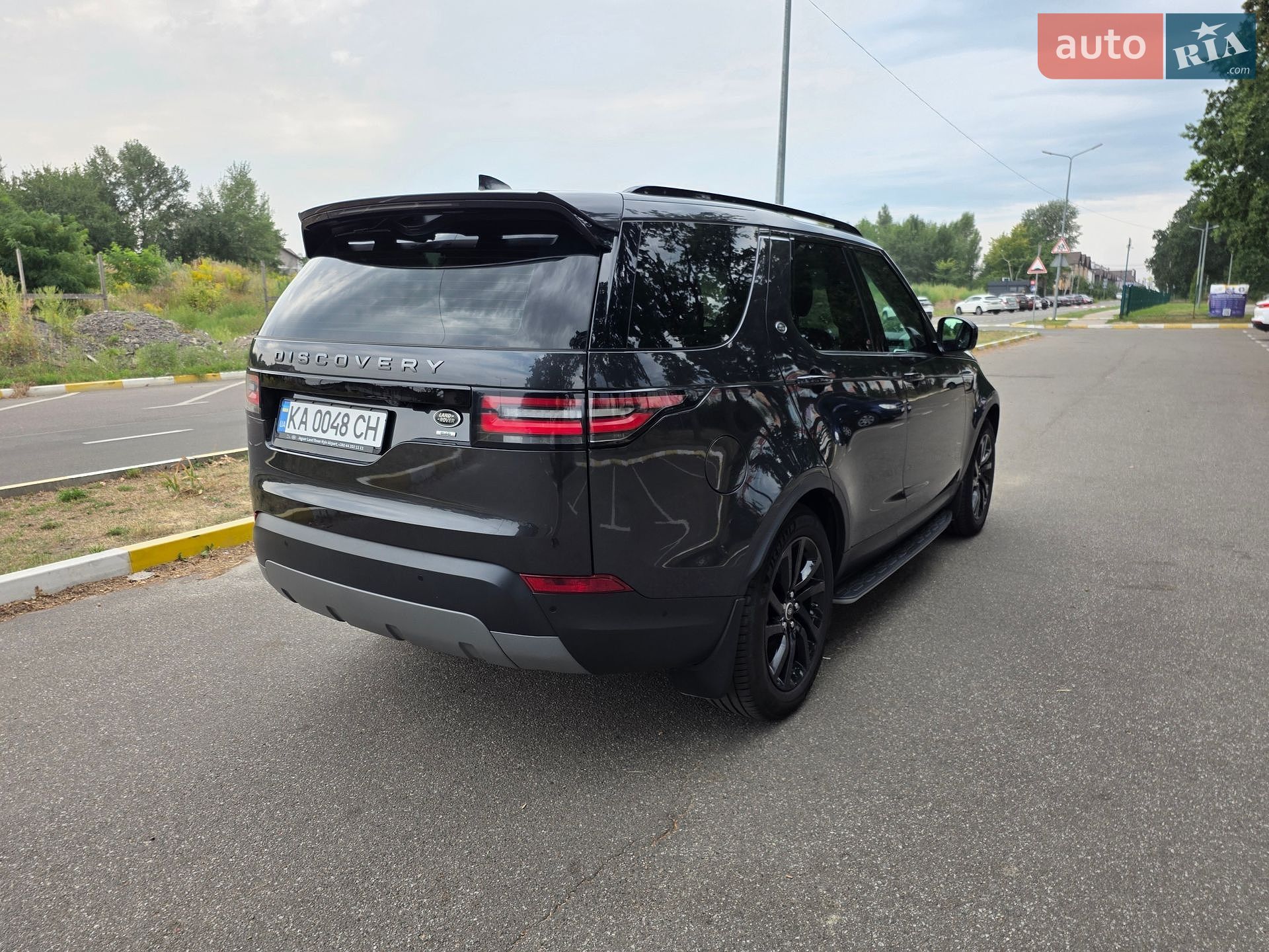 Land Rover Discovery 2019 VIN SALRA2BKXK2414689 фото оголошення 2 з 25