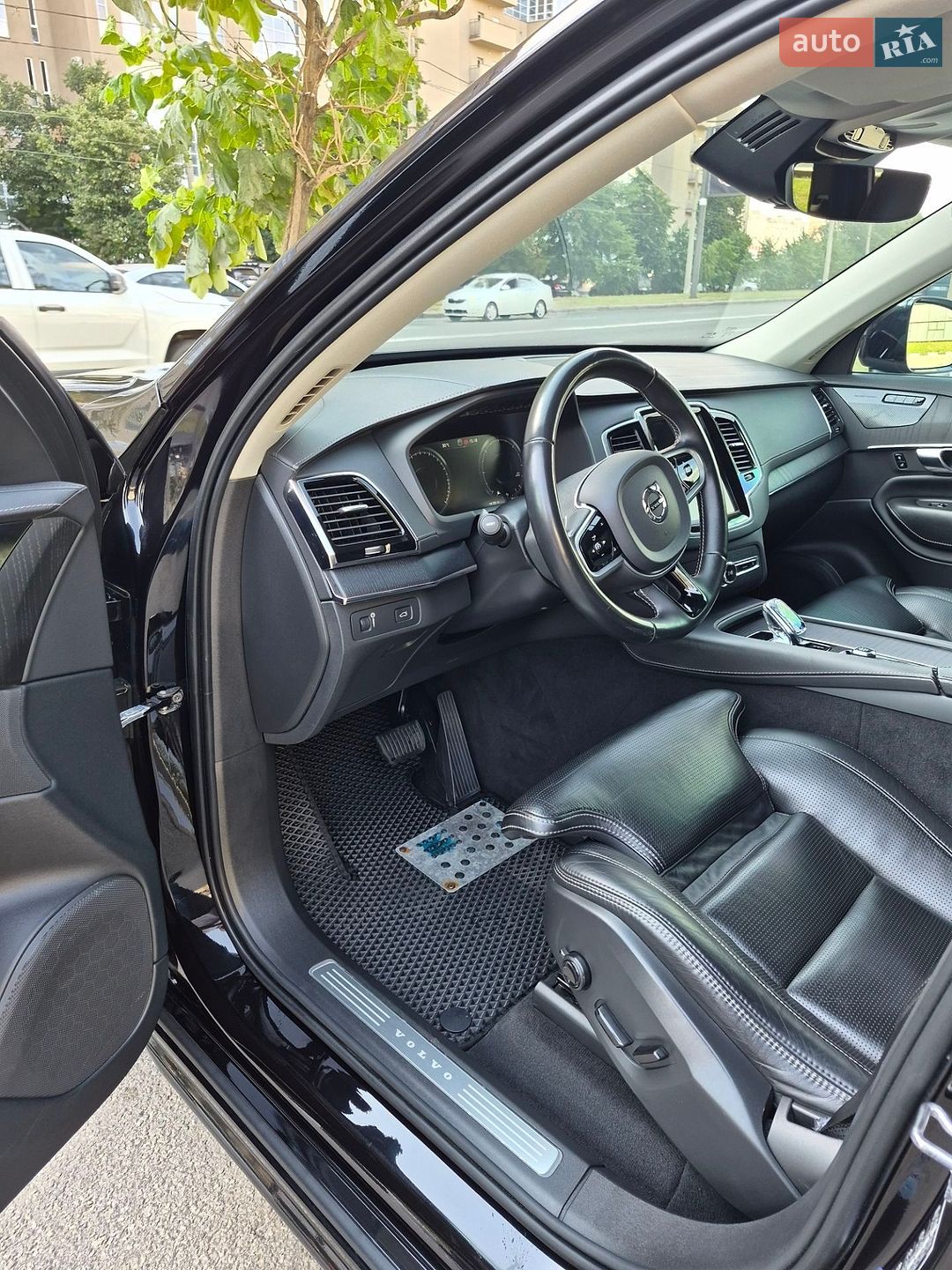 Volvo Xc90 2020 VIN YV1LCK2UCL1619157 фото оголошення 10 з 33