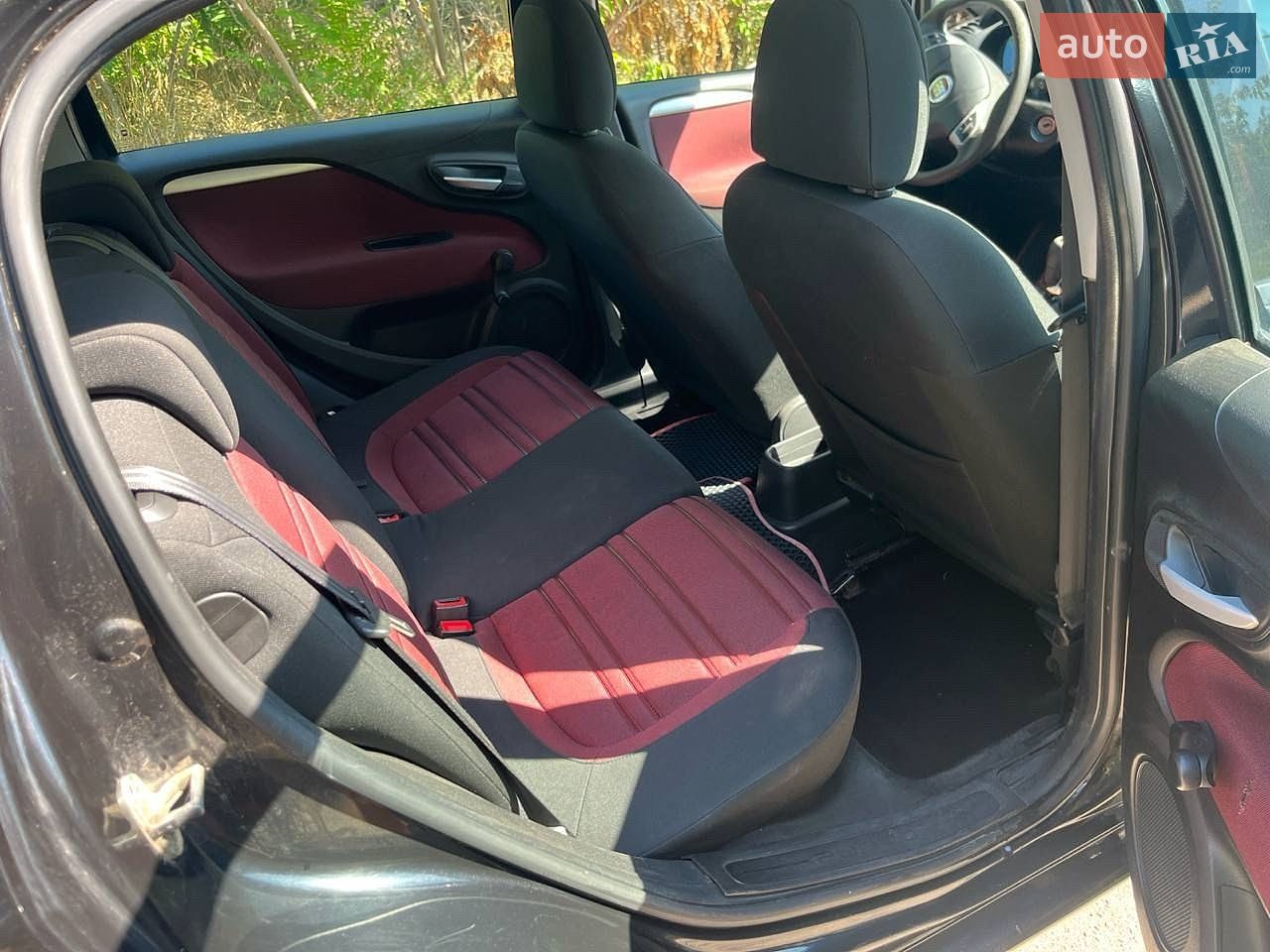 Fiat Grande Punto 2011 VIN ZFA19900001747584 фото оголошення 14 з 17