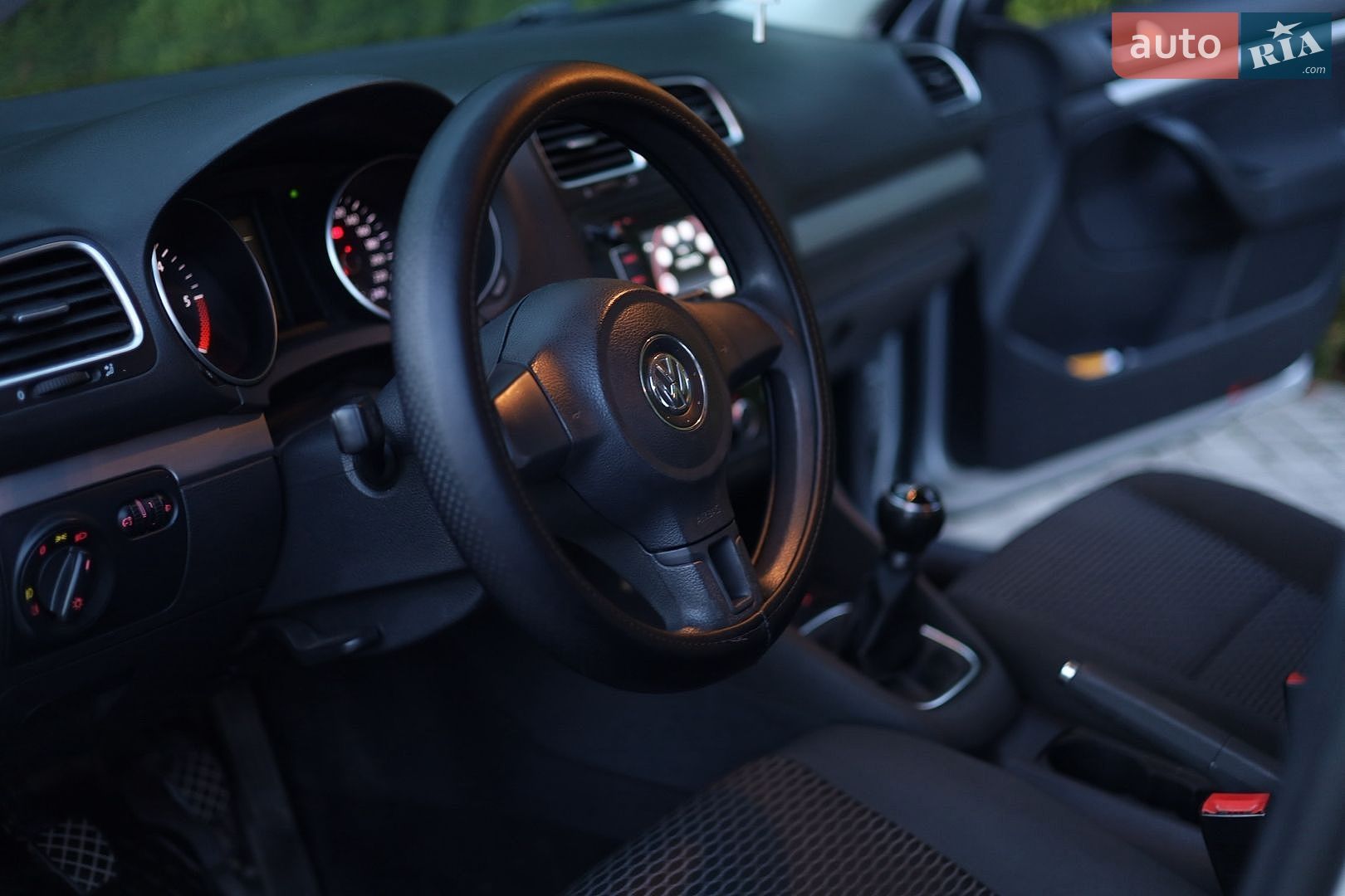 Volkswagen Golf 2010 VIN WVWZZZ1KZBM627587 фото оголошення 46 з 58