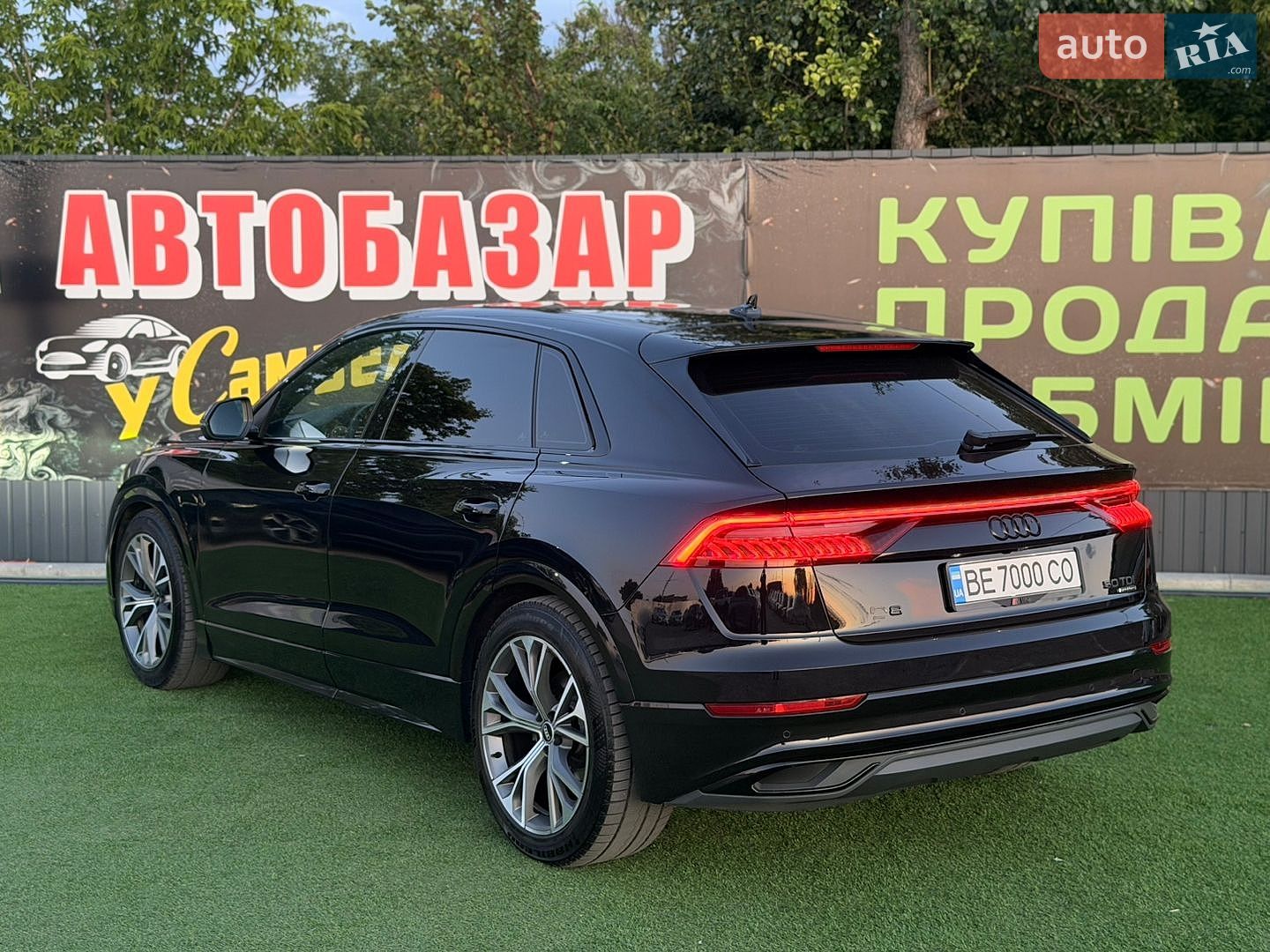 Audi Q8 2021 VIN WAUZZZF13ND007961 фото оголошення 3 з 16