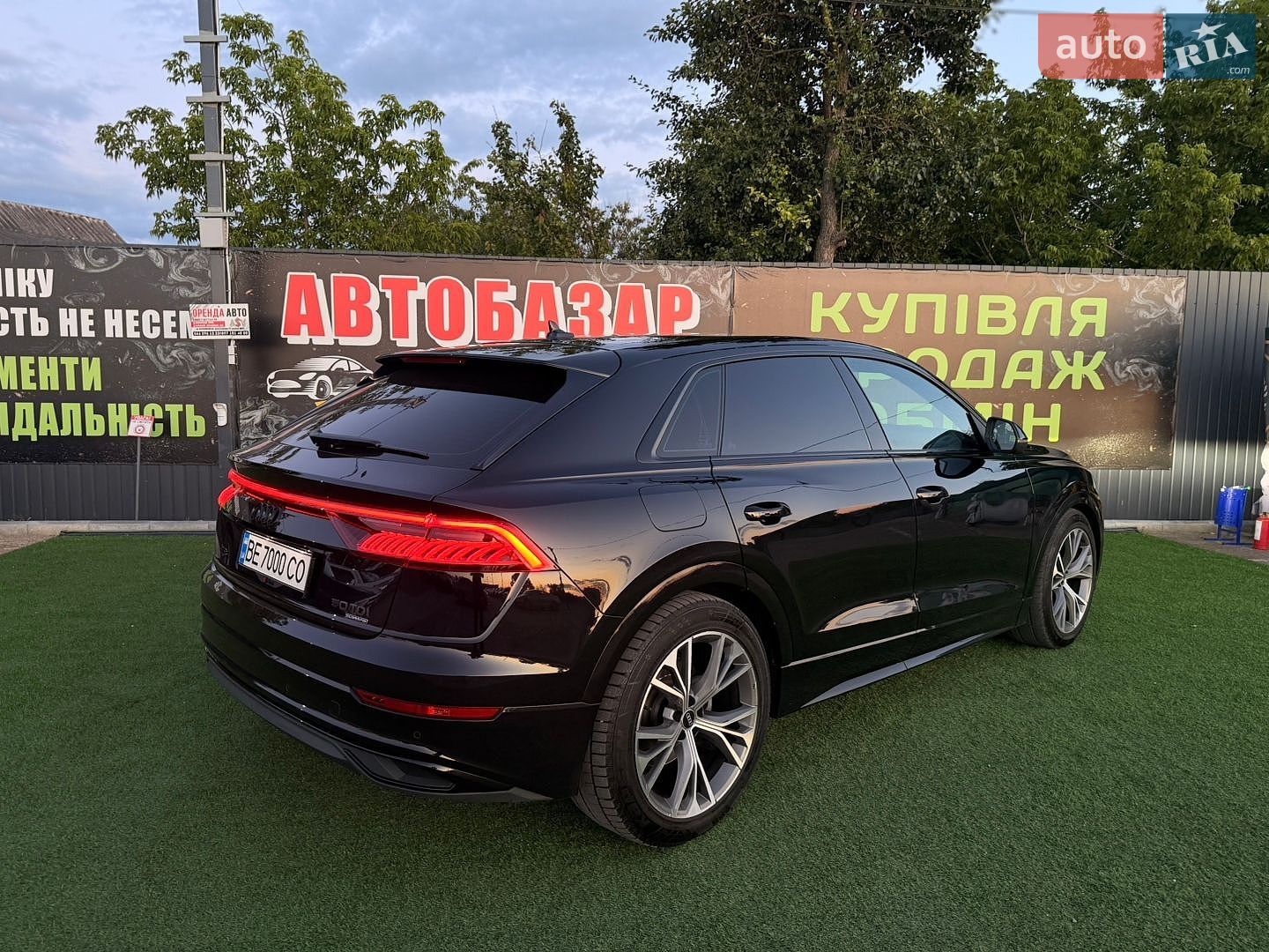 Audi Q8 2021 VIN WAUZZZF13ND007961 фото оголошення 4 з 16