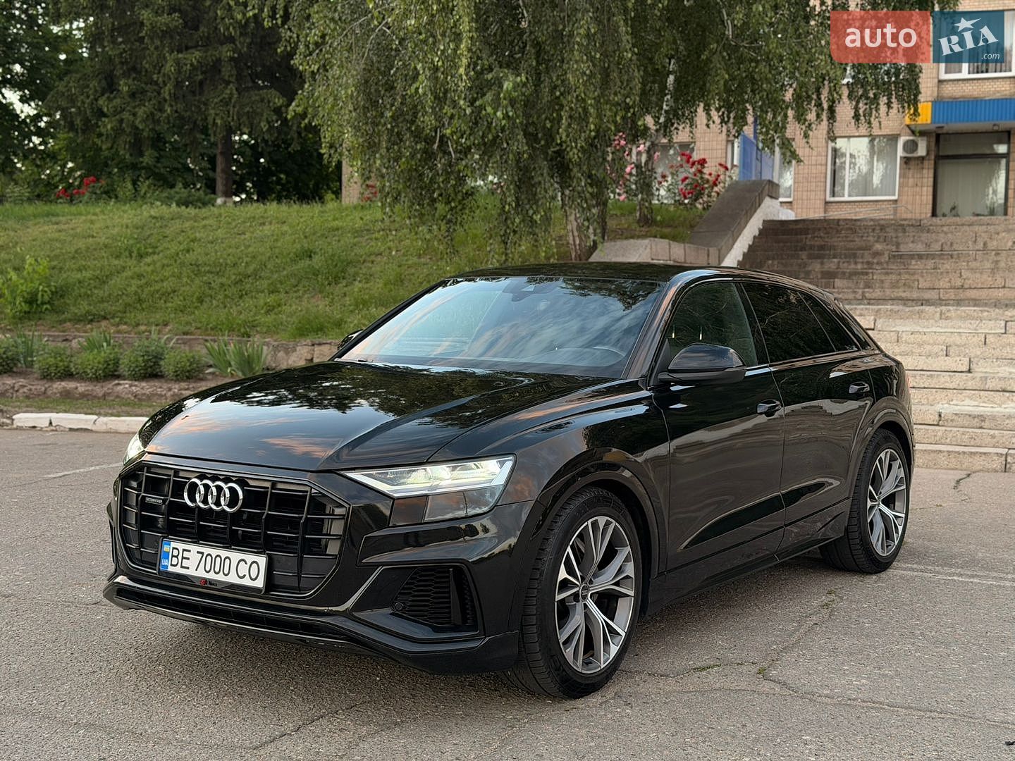 Audi Q8 2021 VIN WAUZZZF13ND007961 фото оголошення 13 з 16