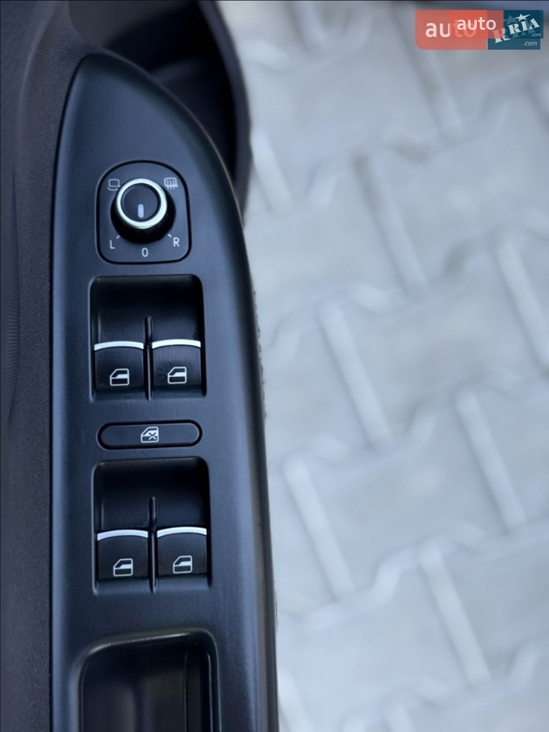Volkswagen Golf Plus 2012 VIN WVWZZZ1KZCW560121 фото оголошення 44 з 112