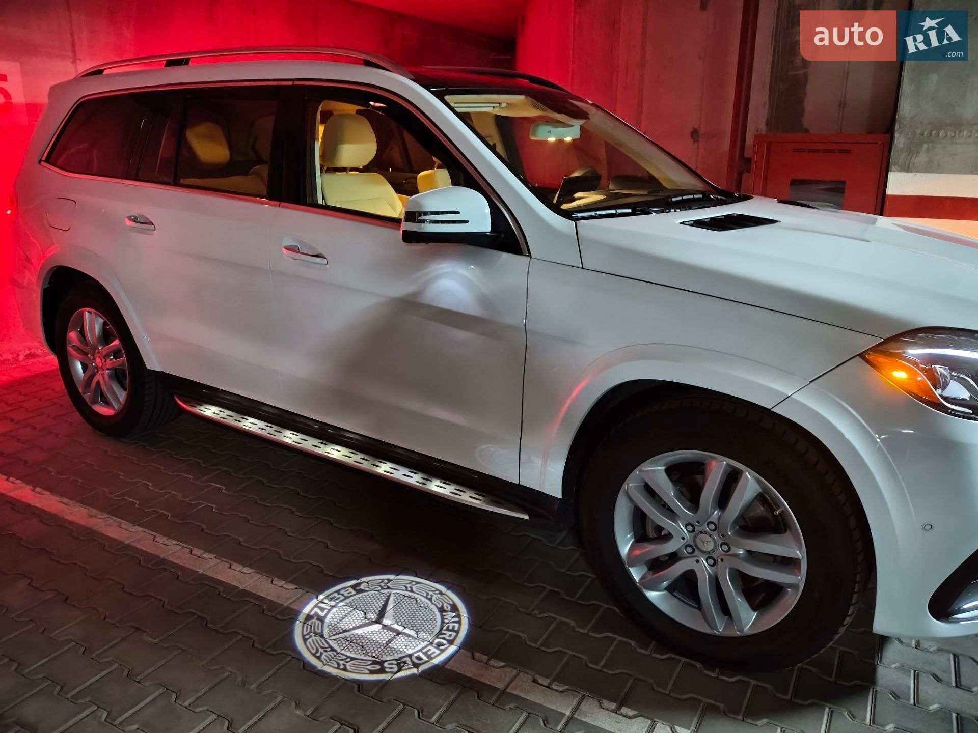 Mercedes-Benz GLS-Class 2016 VIN 4JGDF6EE8HA758726 фото оголошення 4 з 24