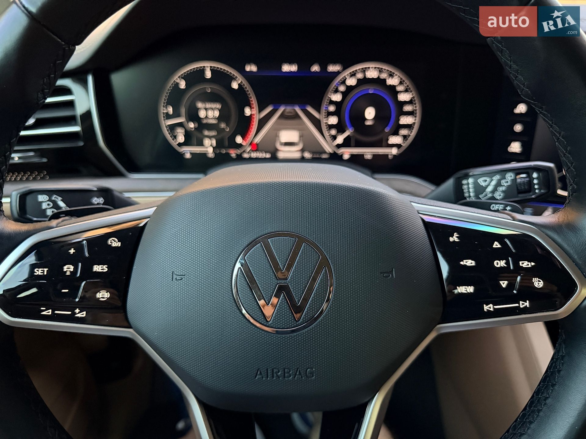 Volkswagen Touareg 2021 VIN WVGZZZCRZMD038263 фото оголошення 18 з 20