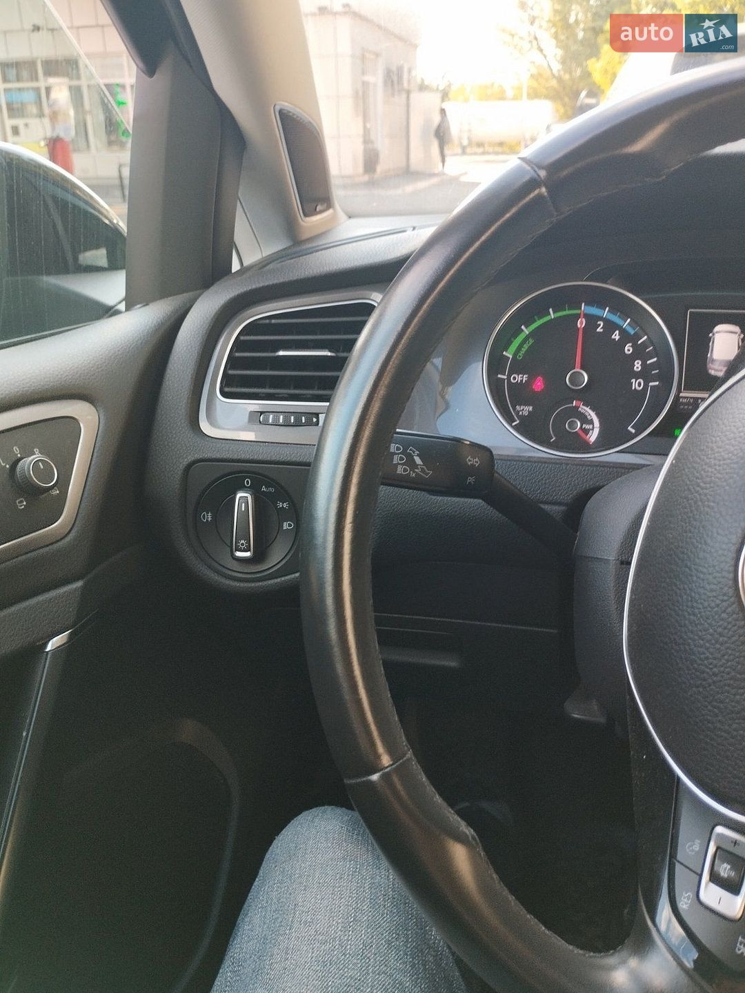 Volkswagen e-Golf 2015 VIN WVWZZZAUZFW912039 фото оголошення 6 з 6