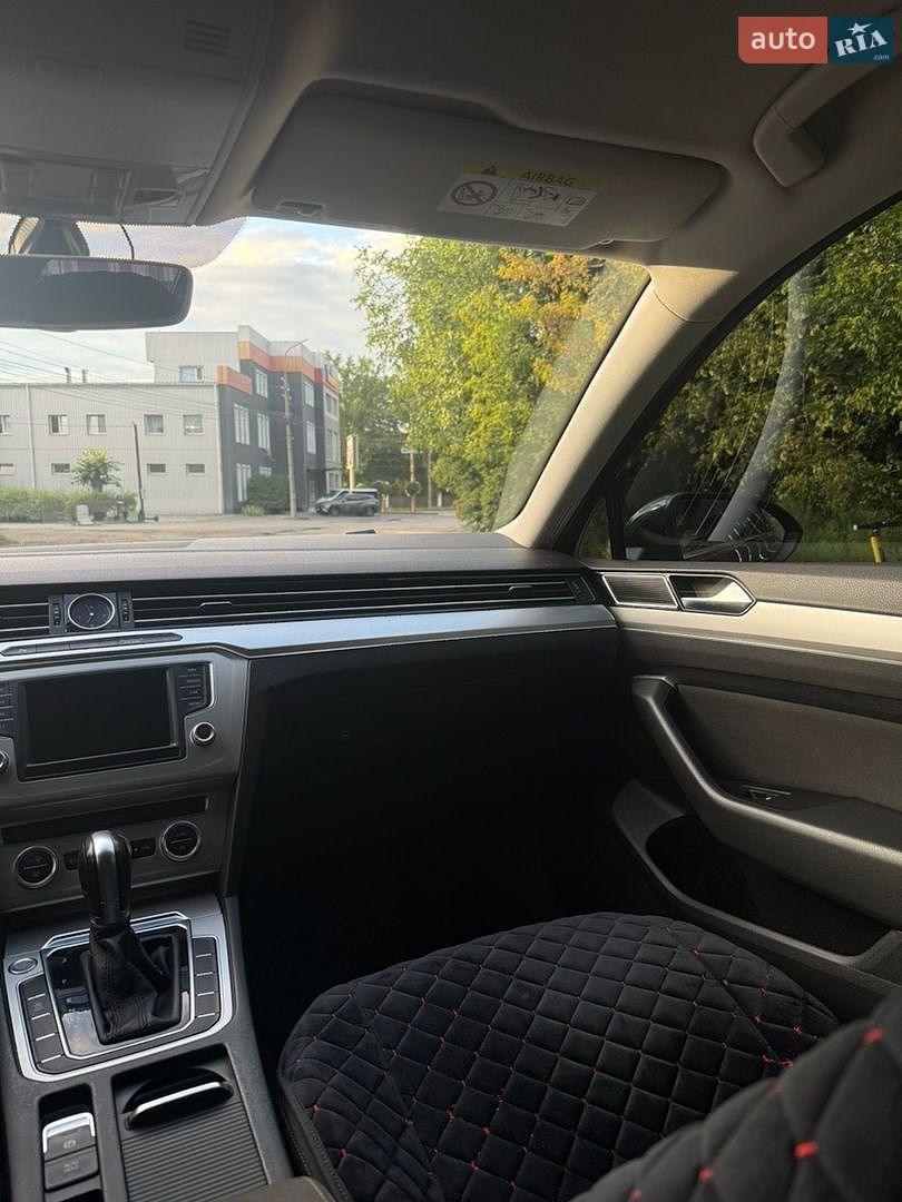 Volkswagen Passat 2015 VIN WVWZZZ3CZGE038490 фото оголошення 17 з 20