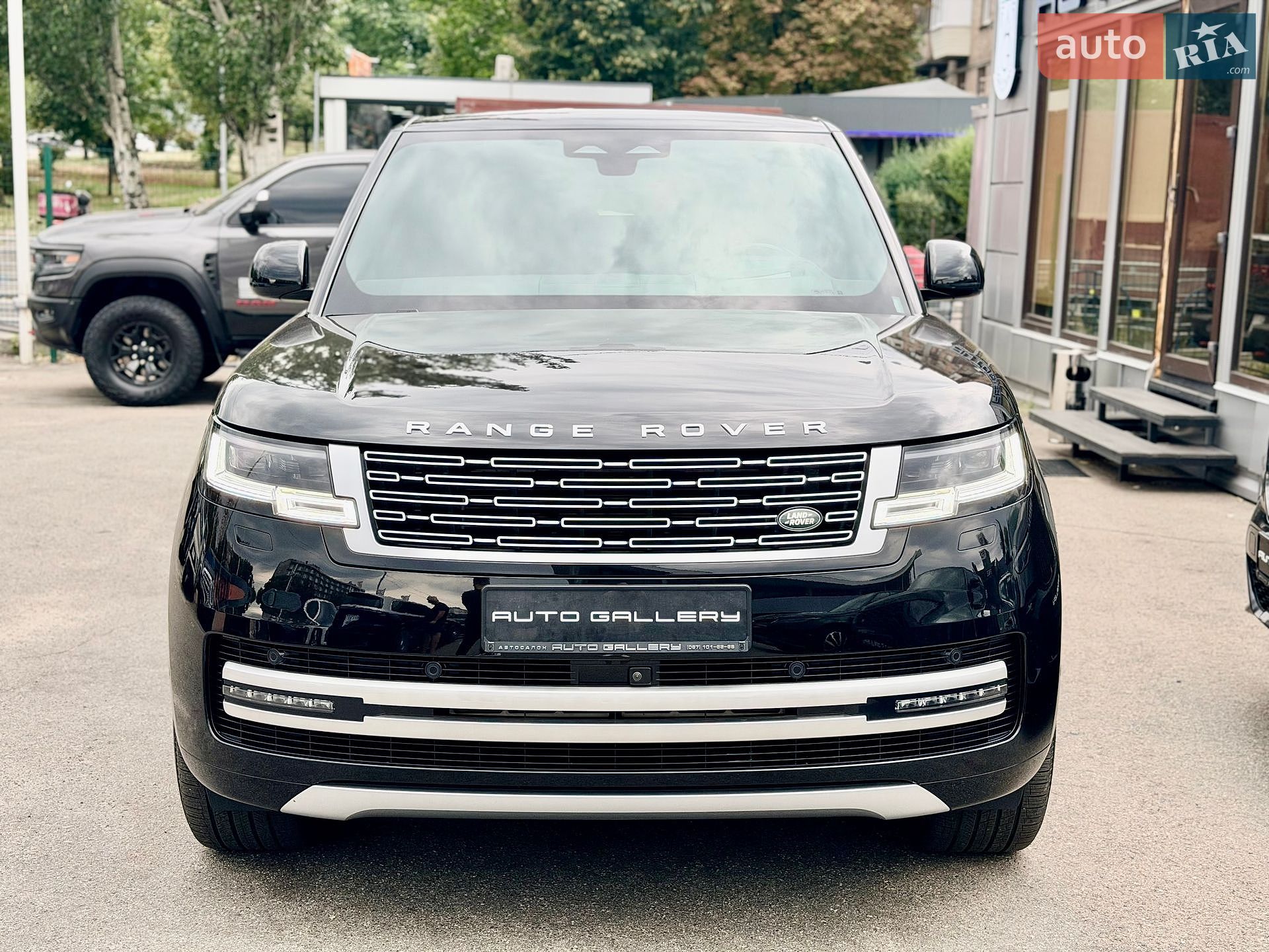Land Rover Range Rover 2025 VIN SALKABBW6SA324871 фото оголошення 3 з 51