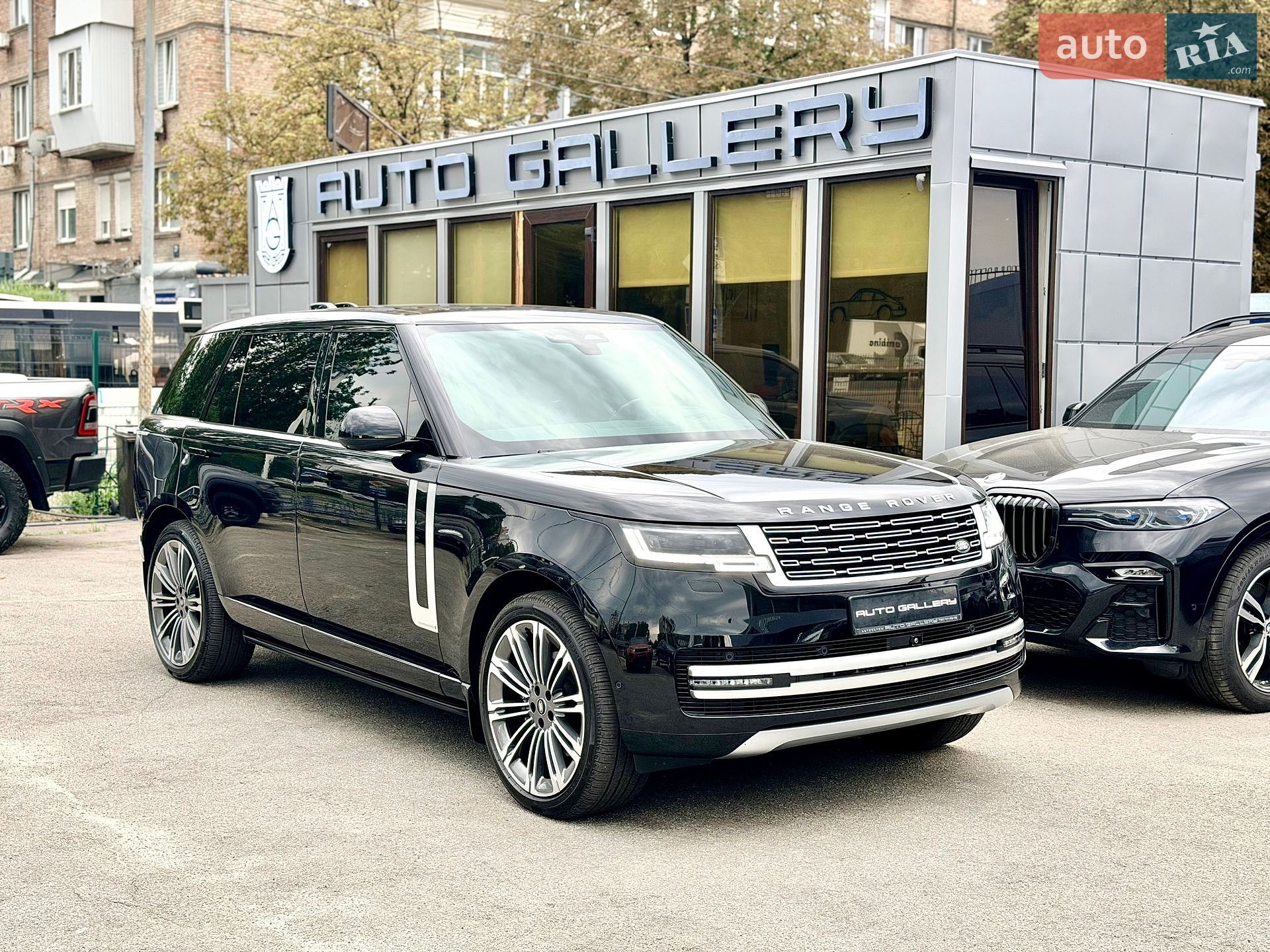 Land Rover Range Rover 2025 VIN SALKABBW6SA324871 фото оголошення 4 з 51