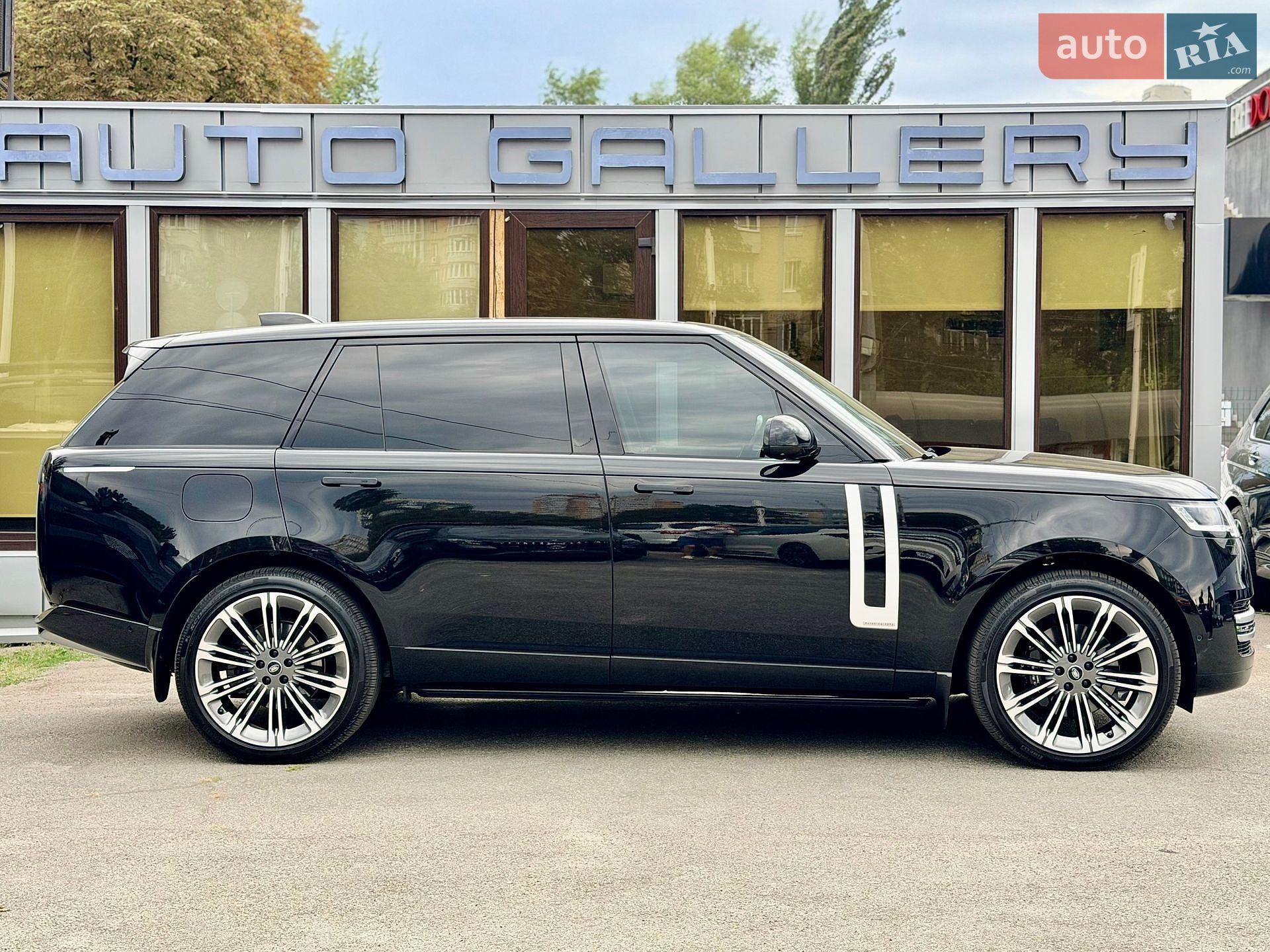Land Rover Range Rover 2025 VIN SALKABBW6SA324871 фото оголошення 12 з 51