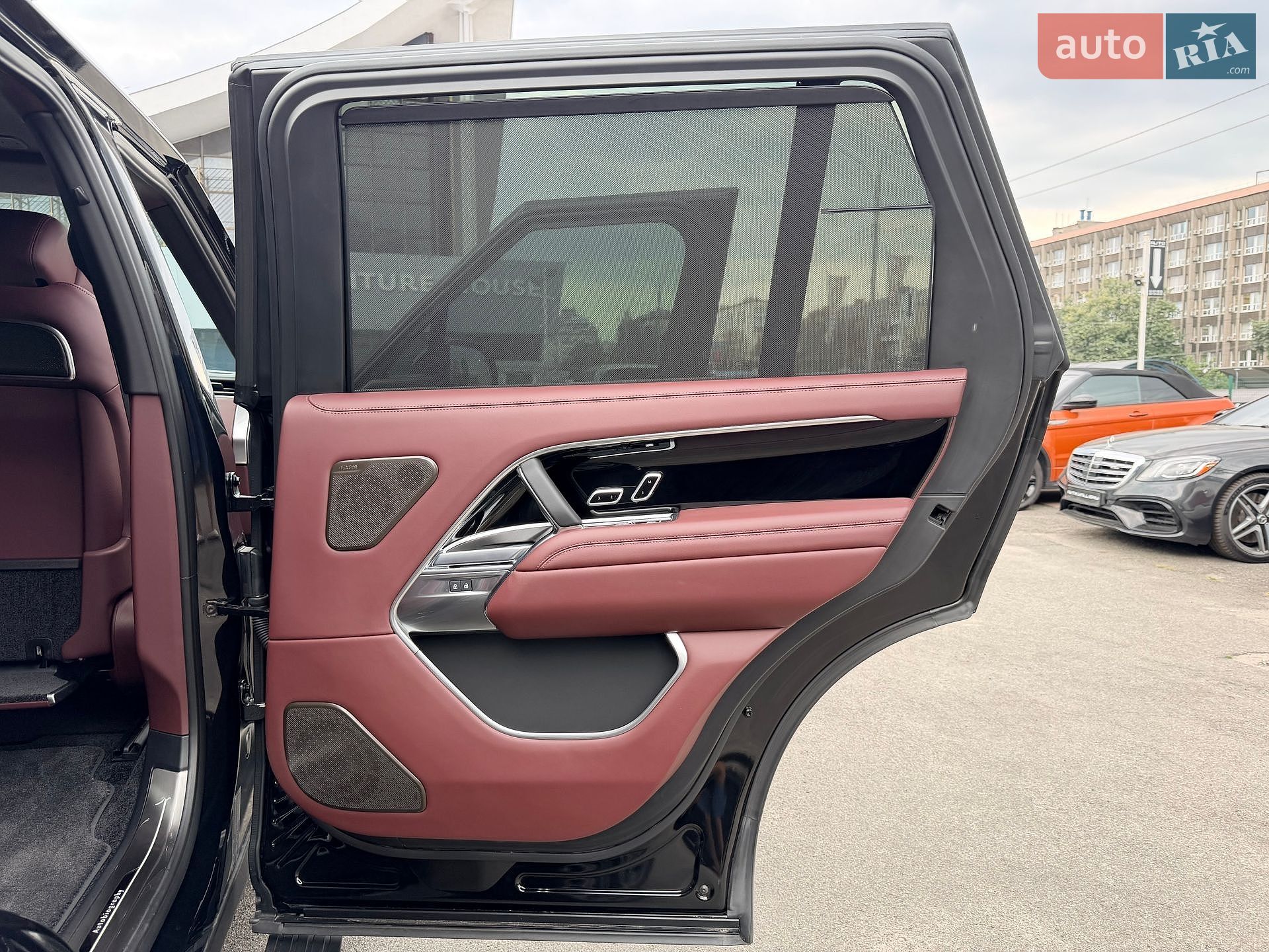 Land Rover Range Rover 2025 VIN SALKABBW6SA324871 фото оголошення 27 з 51