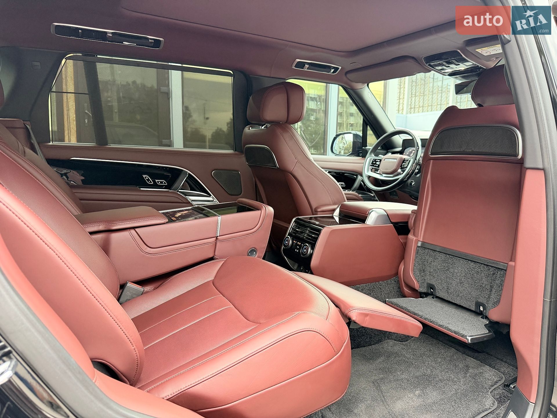 Land Rover Range Rover 2025 VIN SALKABBW6SA324871 фото оголошення 29 з 51
