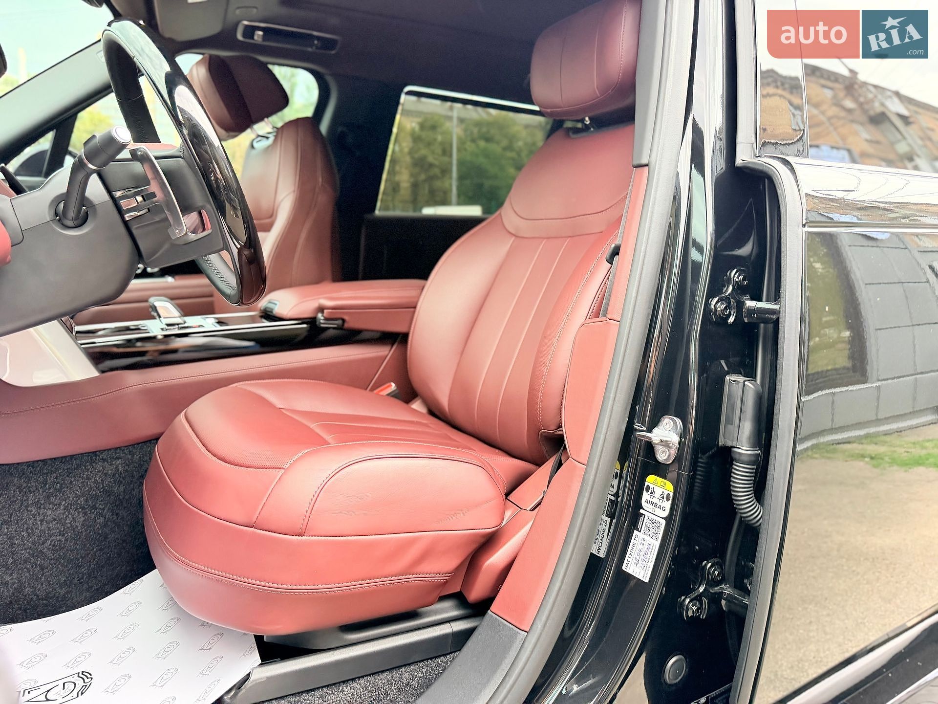 Land Rover Range Rover 2025 VIN SALKABBW6SA324871 фото оголошення 37 з 51