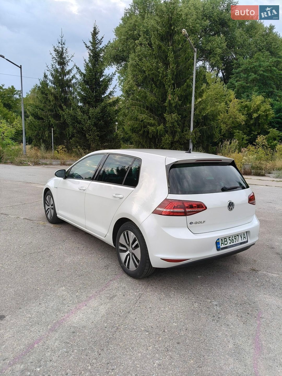 Volkswagen e-Golf 2014 VIN WVWZZZAUZFW902629 фото оголошення 9 з 44