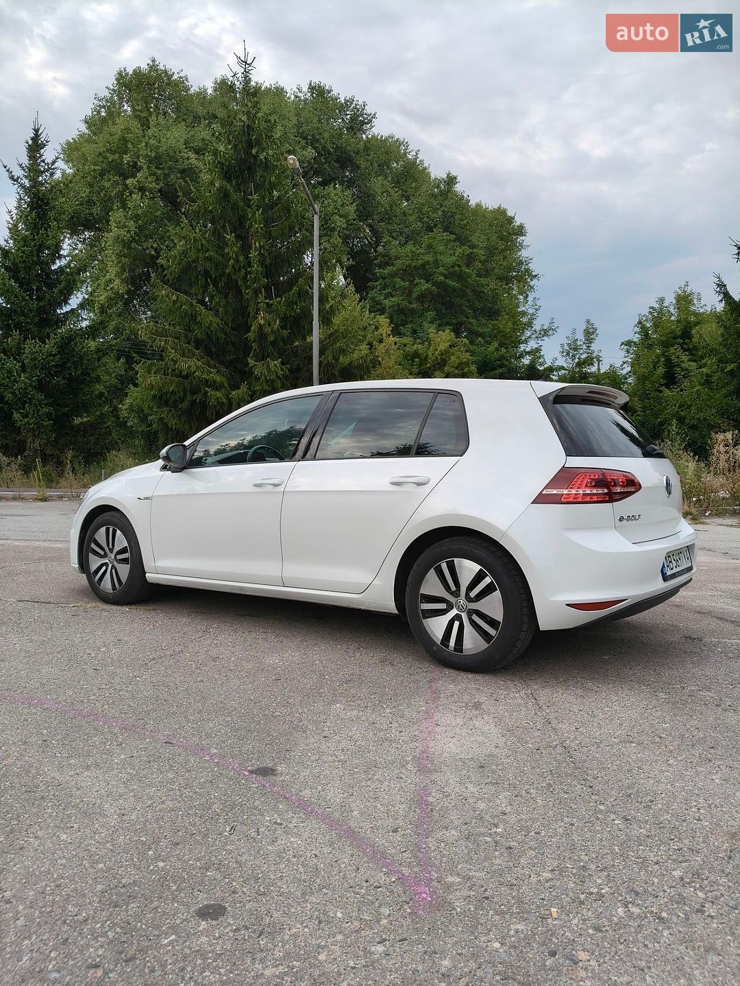 Volkswagen e-Golf 2014 VIN WVWZZZAUZFW902629 фото оголошення 8 з 44
