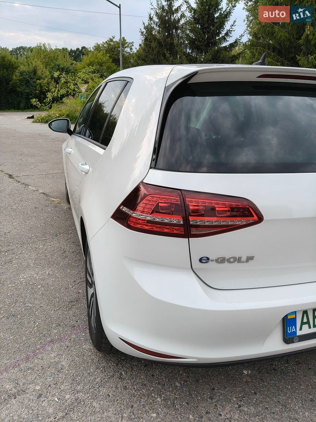 Volkswagen e-Golf 2014 VIN WVWZZZAUZFW902629 фото оголошення 11 з 44