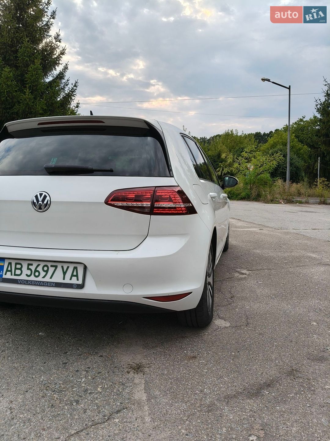 Volkswagen e-Golf 2014 VIN WVWZZZAUZFW902629 фото оголошення 16 з 44
