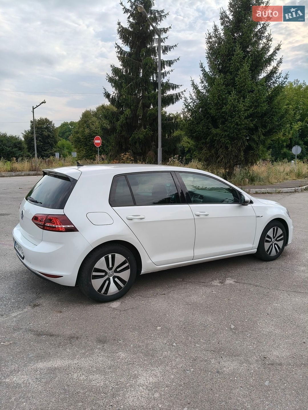 Volkswagen e-Golf 2014 VIN WVWZZZAUZFW902629 фото оголошення 18 з 44