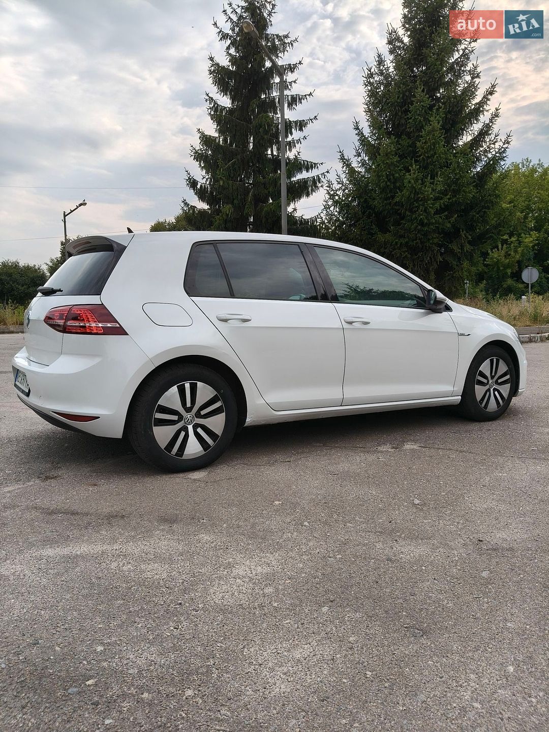 Volkswagen e-Golf 2014 VIN WVWZZZAUZFW902629 фото оголошення 19 з 44