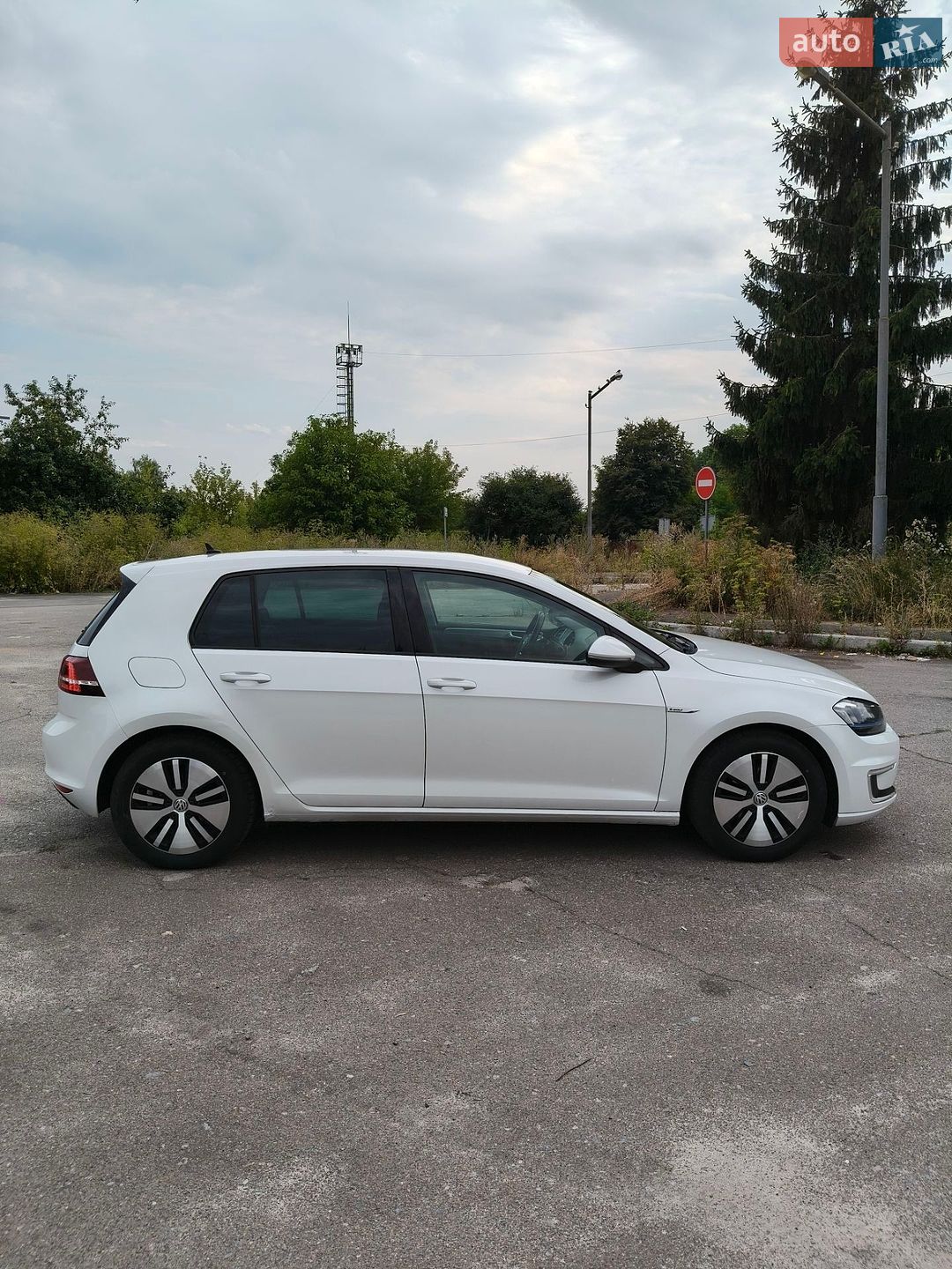 Volkswagen e-Golf 2014 VIN WVWZZZAUZFW902629 фото оголошення 21 з 44