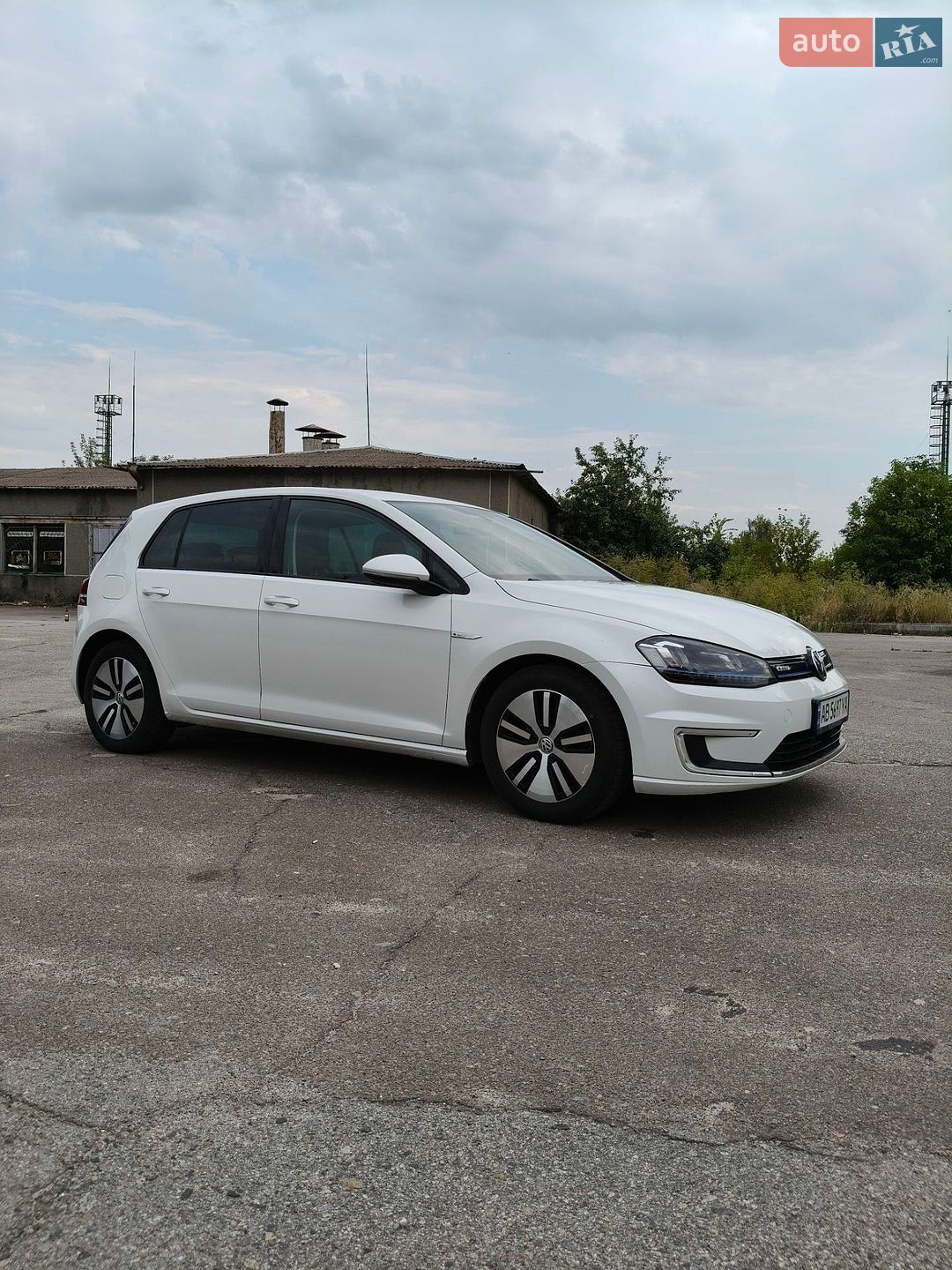 Volkswagen e-Golf 2014 VIN WVWZZZAUZFW902629 фото оголошення 24 з 44