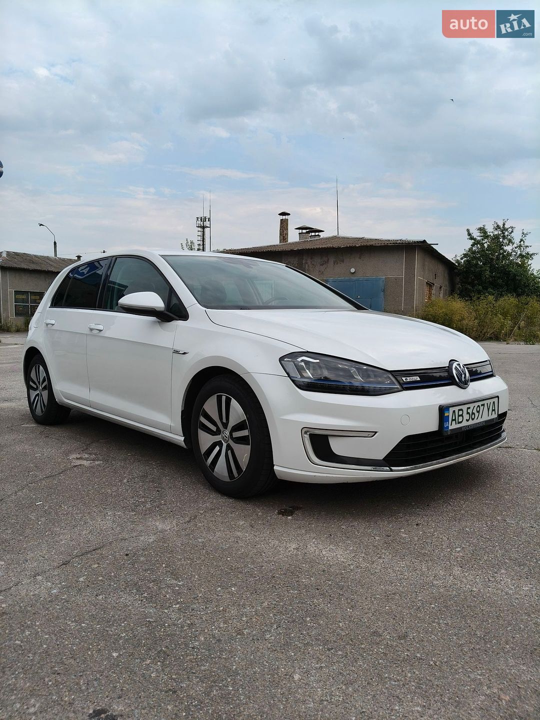 Volkswagen e-Golf 2014 VIN WVWZZZAUZFW902629 фото оголошення 25 з 44