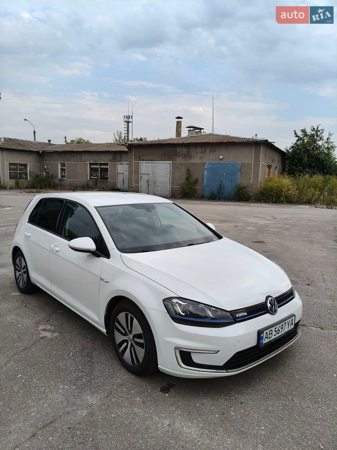 Volkswagen e-Golf 2014 VIN WVWZZZAUZFW902629 фото оголошення 26 з 44
